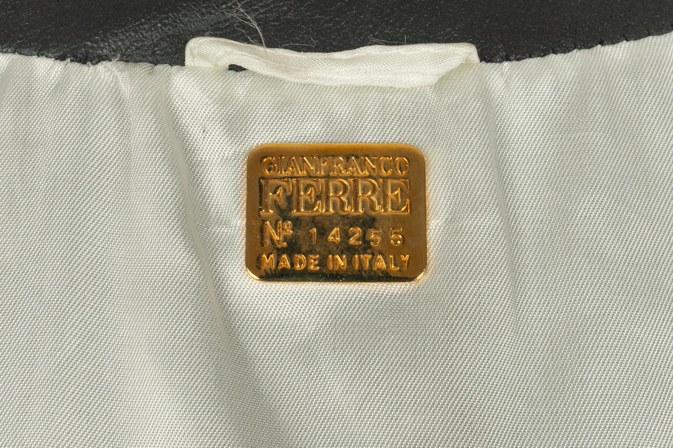 Cappotto Gianfranco Ferré Estate 1988 in vendita 5