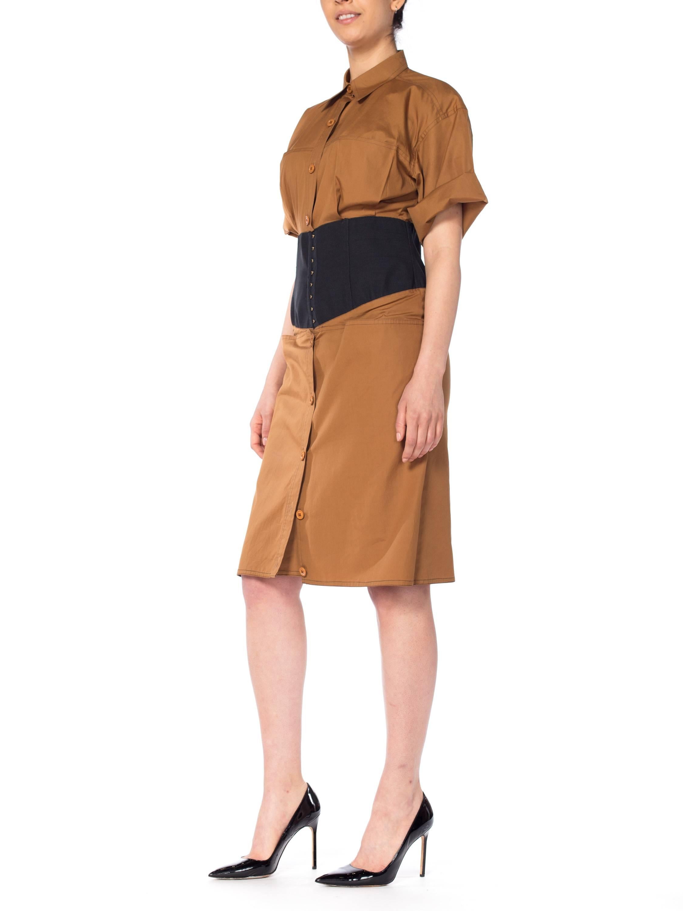 1980S GIANFRANCO FERRE Cinnamon Brown Cotton Poplin Safari Style Shirt Dress Wi In Excellent Condition In New York, NY