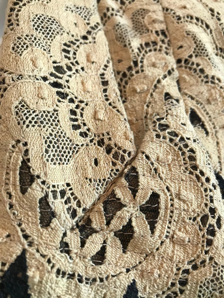 Gianfranco Ferre Cotton Laser-Cut Detail Cap Sleeve Jacket In Good Condition For Sale In Brooklyn, NY
