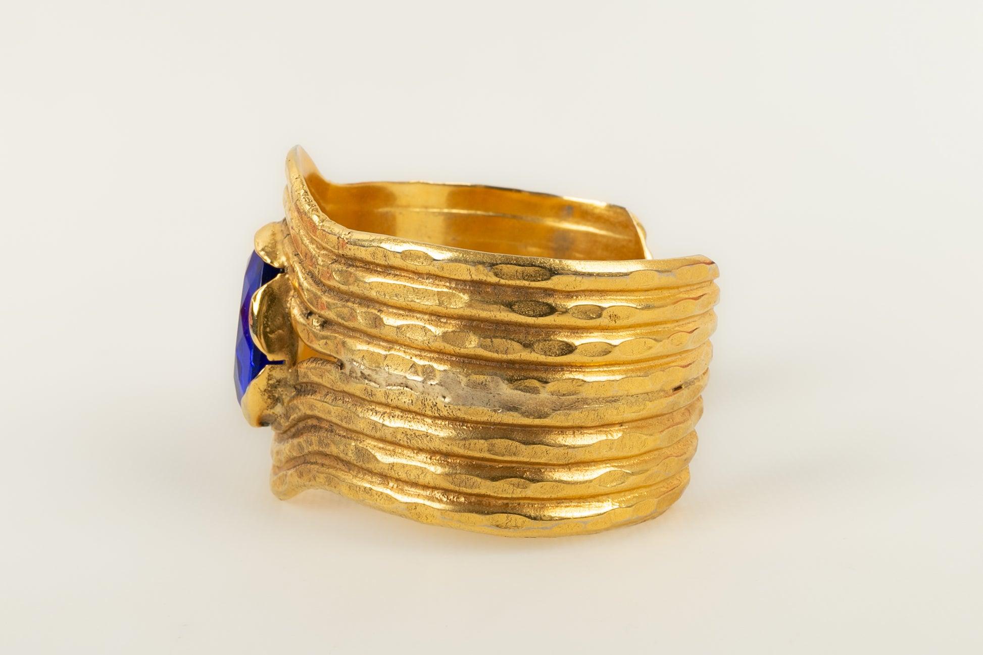 Gianfranco Ferré - Bracelet manchette en métal doré Pour femmes en vente