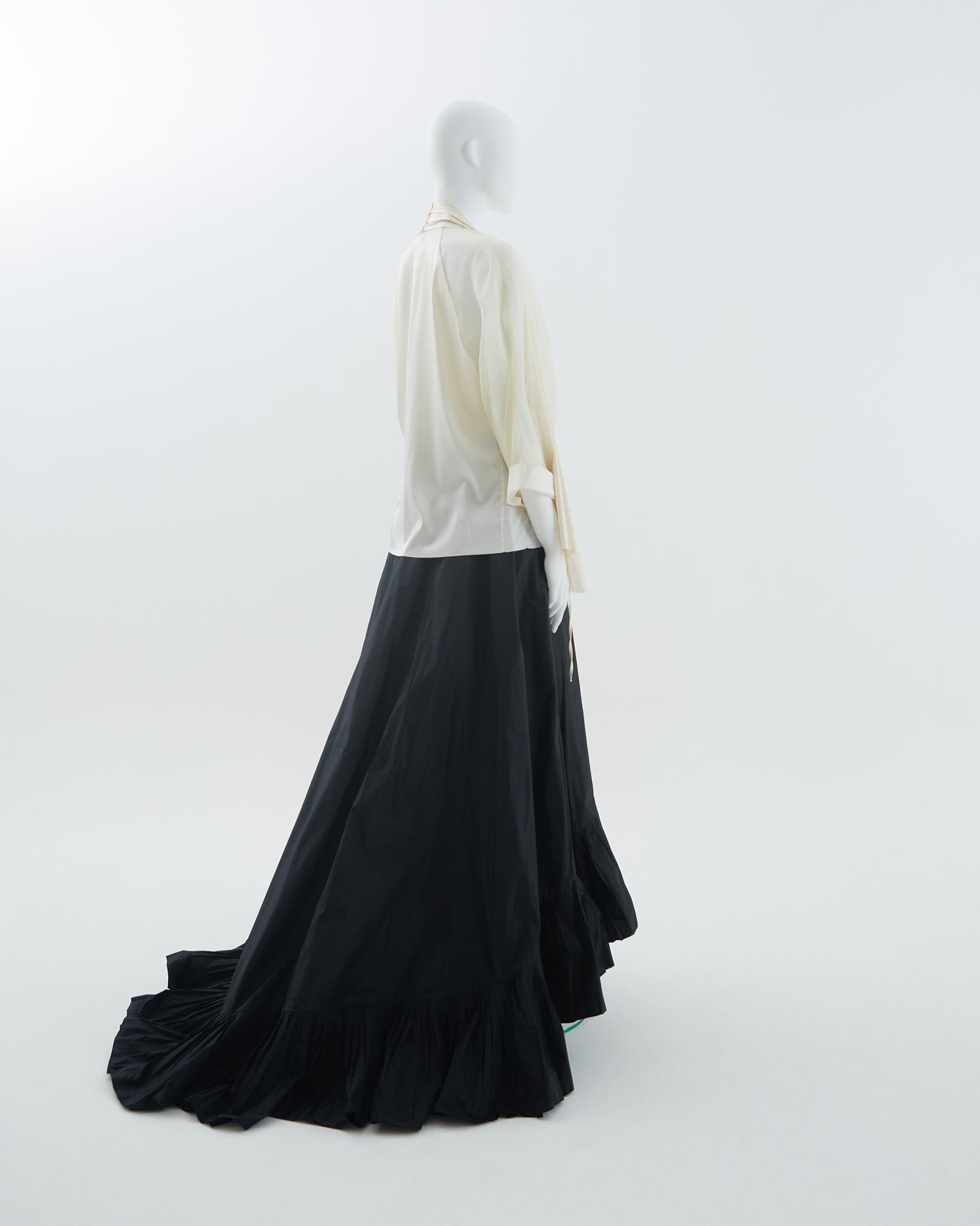 Black Gianfranco Ferrè F/W 2000 black plated  taffeta skirt and white silk blouse set For Sale