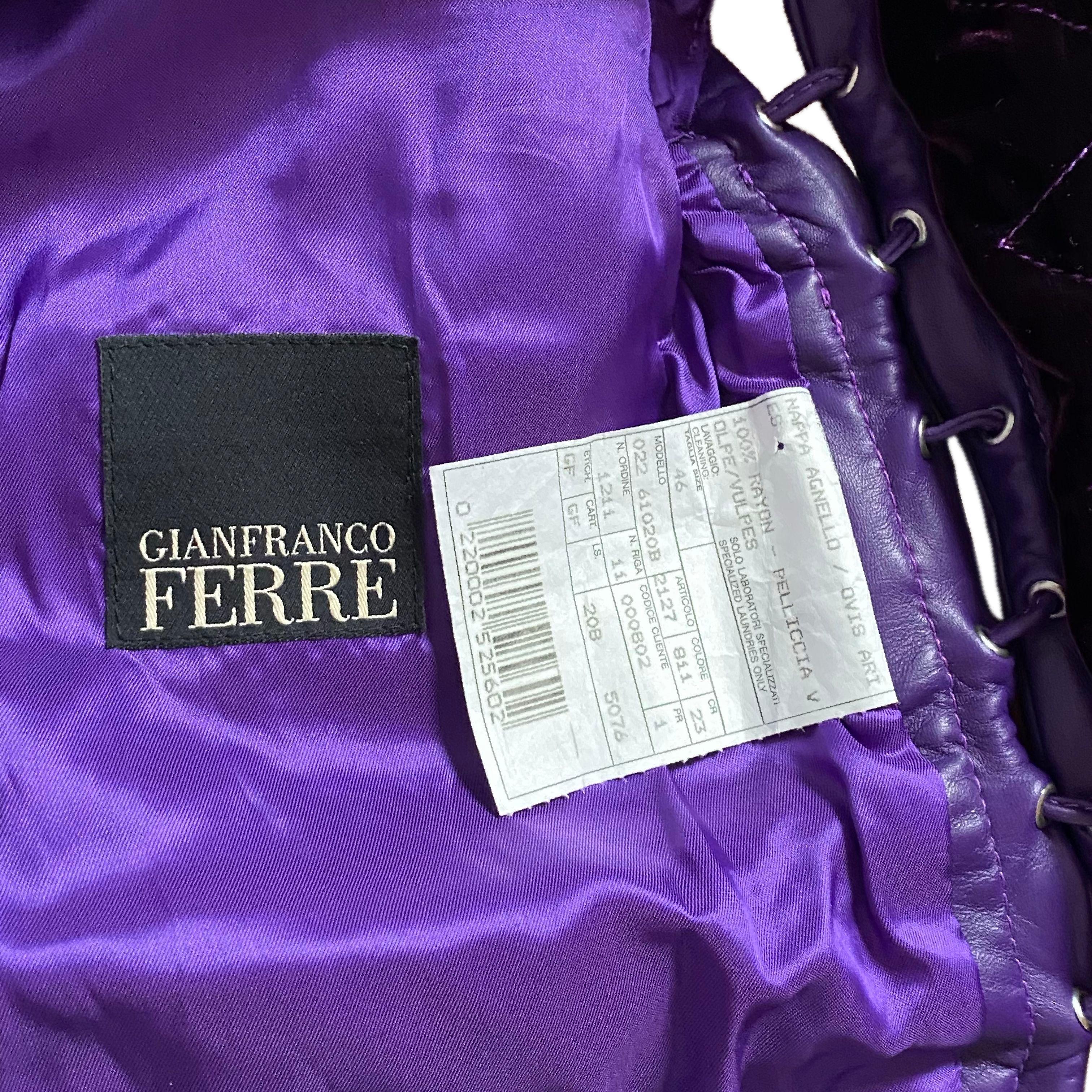 Gianfranco Ferrè F/W 2002 lila Lederjacke mit Fuchspelz und Perlen im Angebot 6