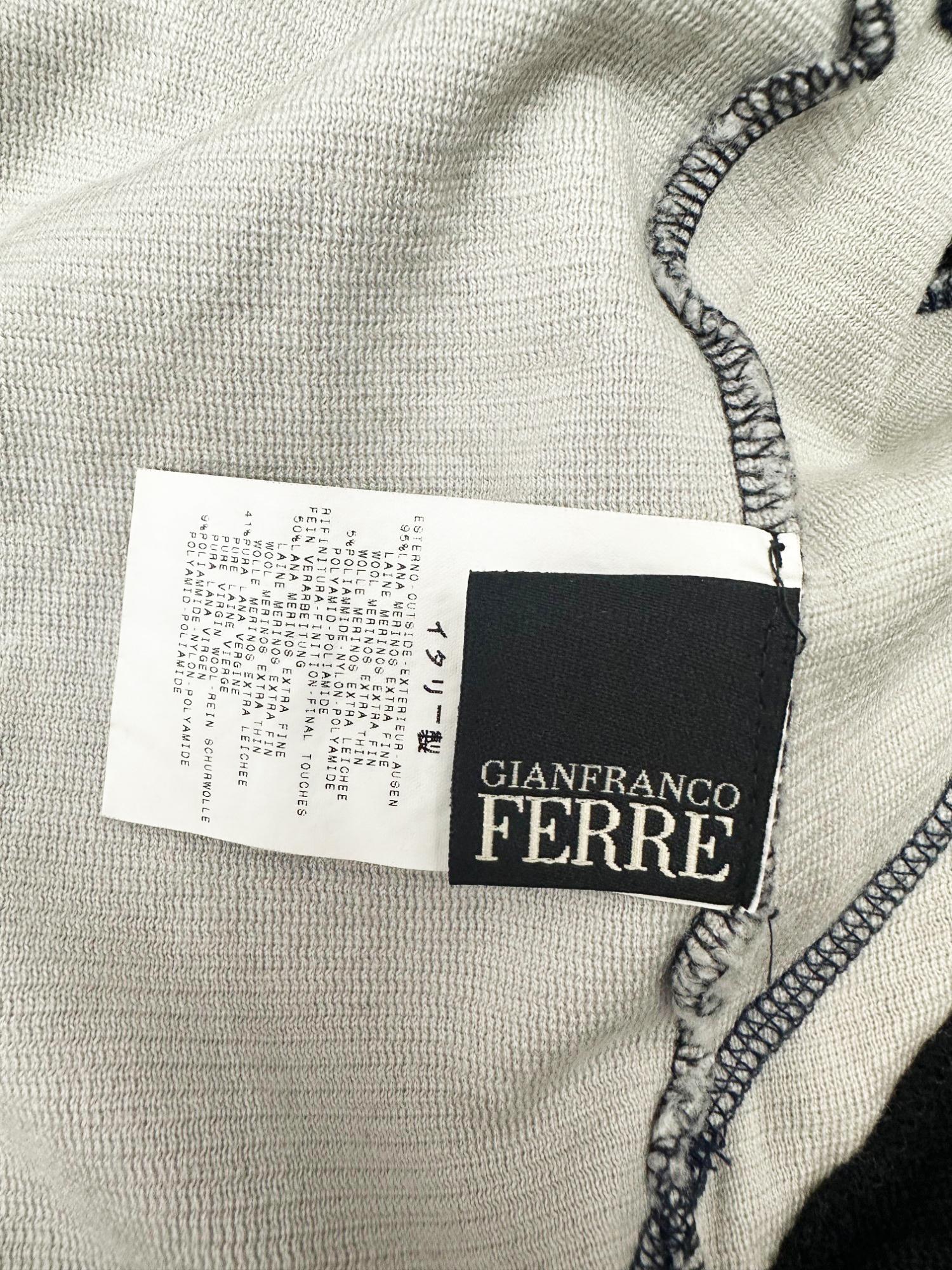 Gianfranco Ferré F/W 2004 - Pull en laine et mohair zippé en vente 6