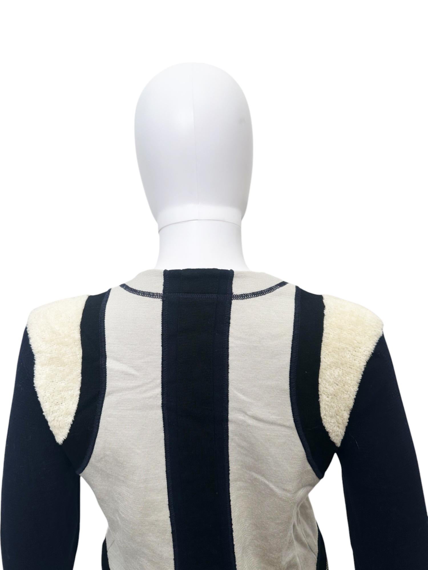 Gianfranco Ferré F/W 2004 - Pull en laine et mohair zippé en vente 1