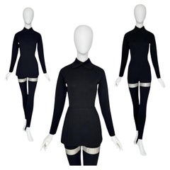 Gianfranco Ferré Herbst/Winter 1994 Laufsteg Schwarzer Jersey-Jumpsuit und passender Rock