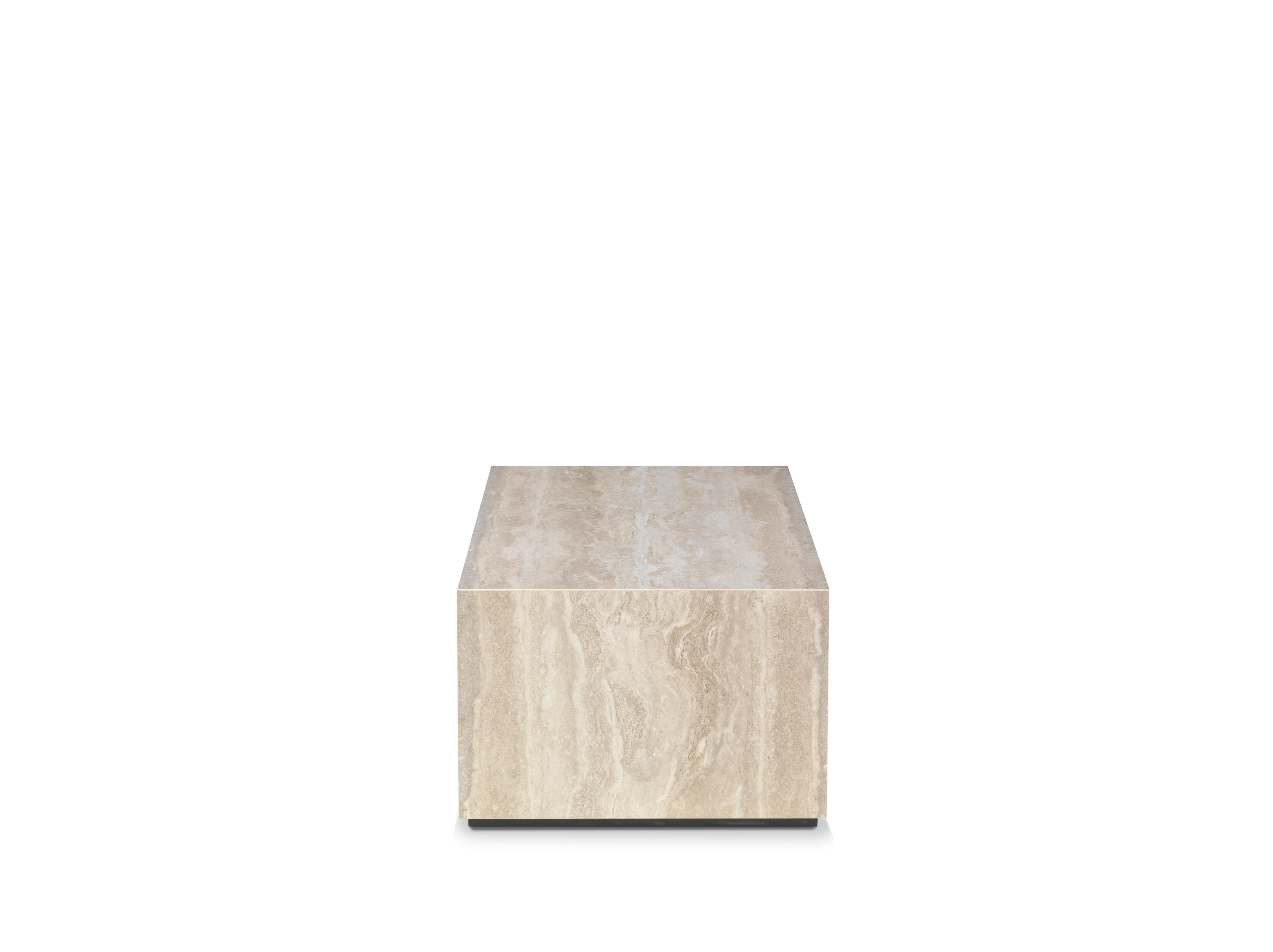 Assembled at 45 degrees, the travertine table Flair, with its geometric lines, it's a refined complement able to add a contemporary appeal to any environment.
Flair side table with structure in wood covered in porcelain stoneware, Travertino