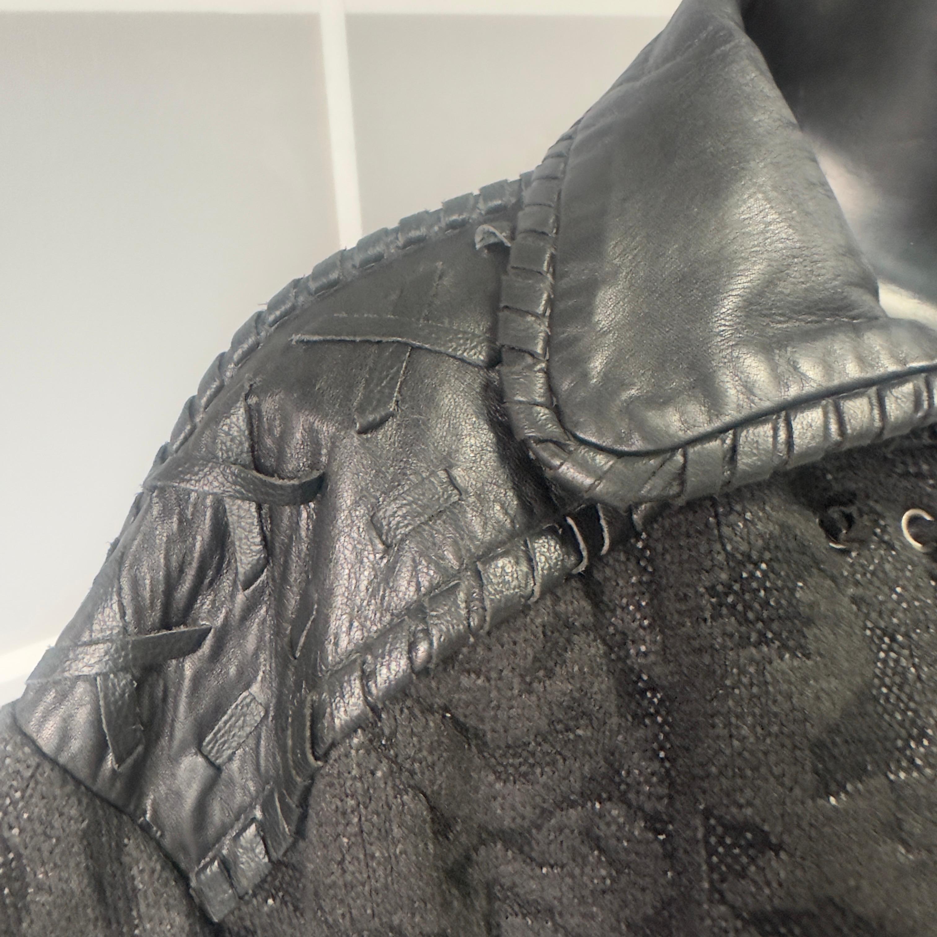 Gianfranco Ferré Vintage Jacket in Black Jacquard Fabric with Leather Inserts For Sale 15