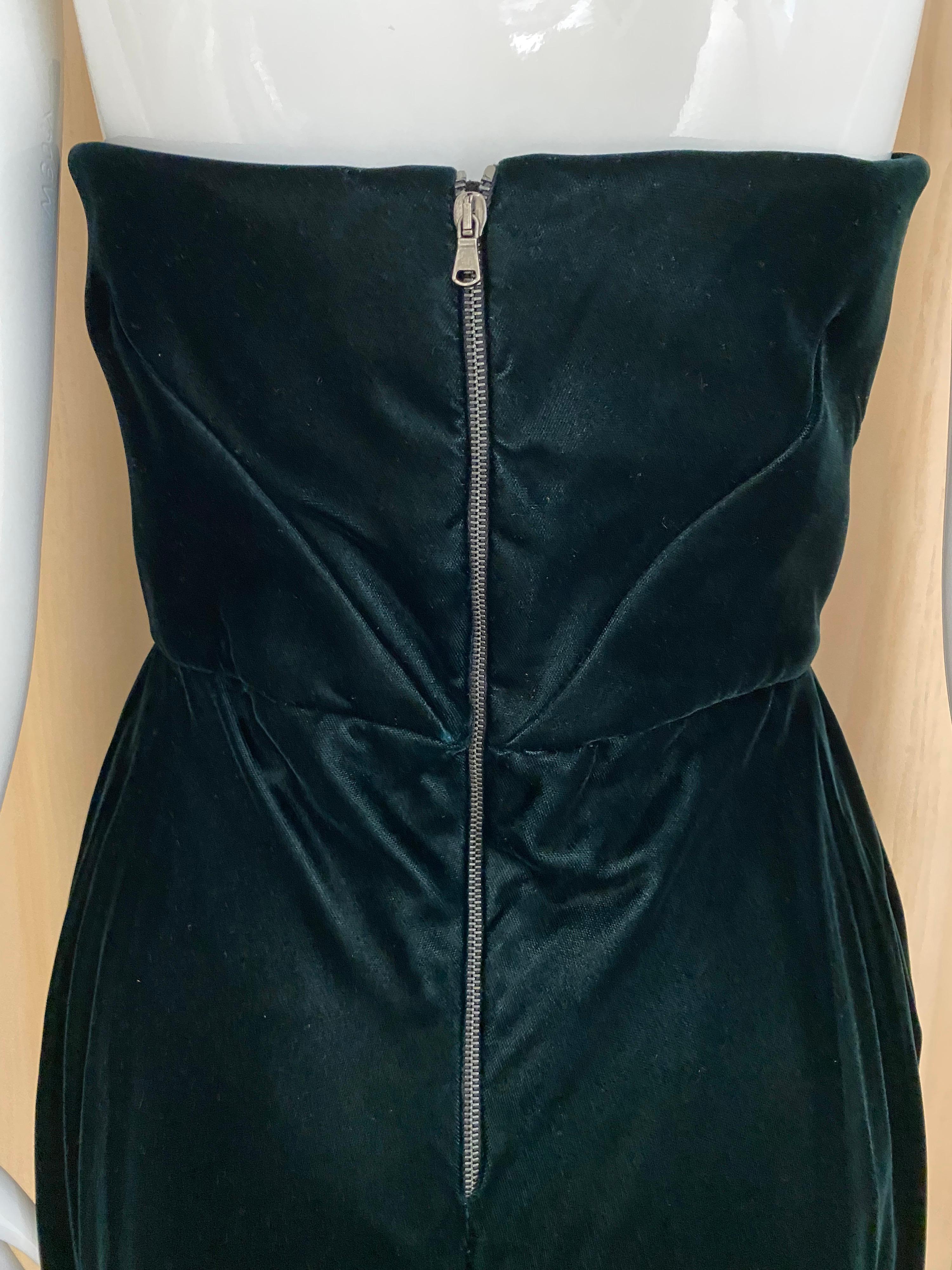 Women's Gianfranco Ferrè Green Velvet Strapless Cocktail Dress For Sale