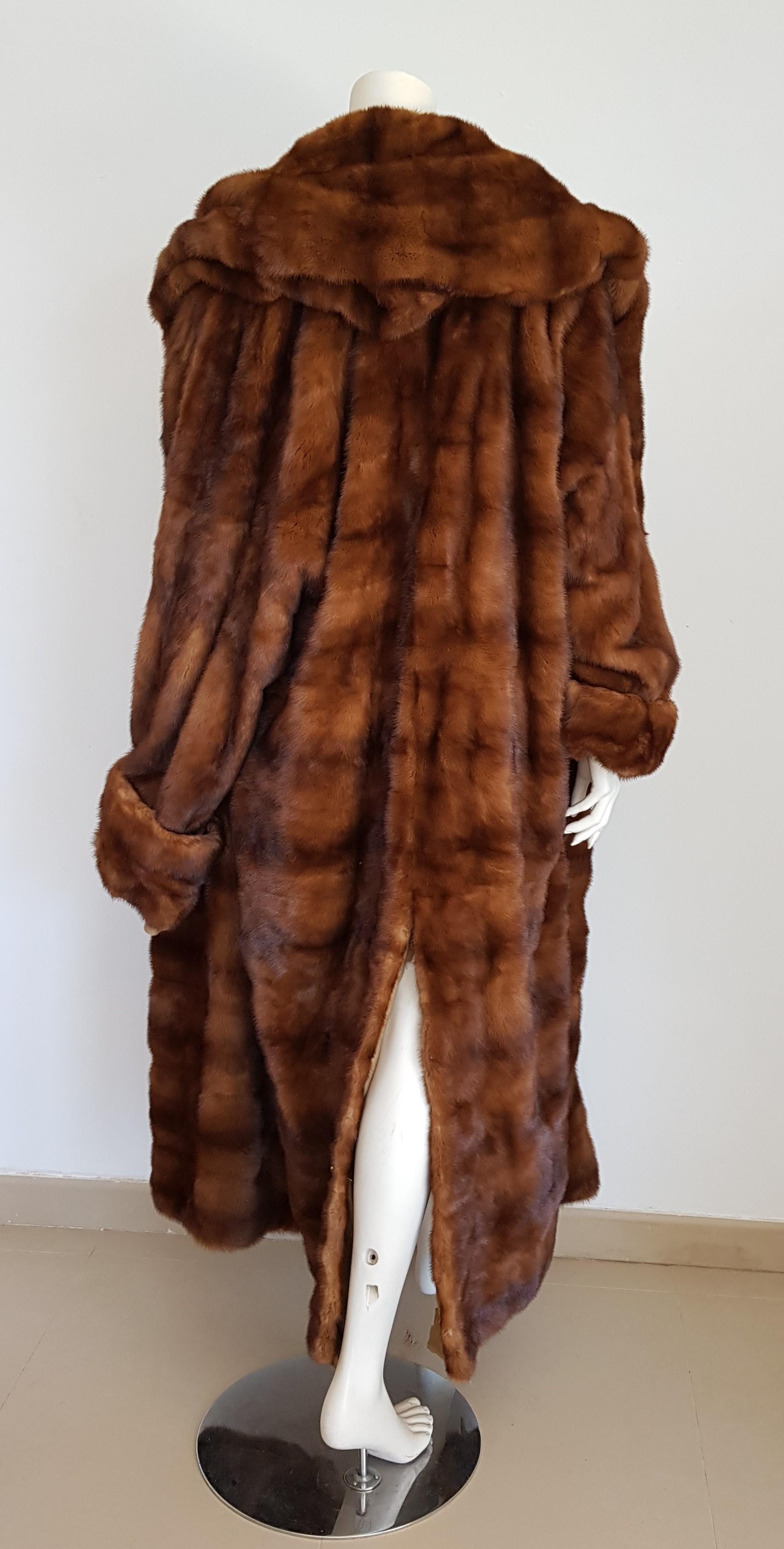 Gianfranco FERRE Haute Couture Wild Russian Whole Skins Mink Long Fur Coat For Sale 8
