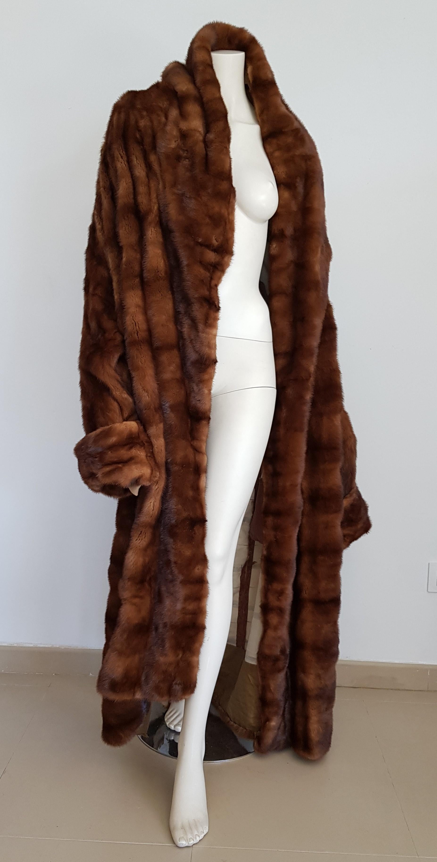 Gianfranco FERRE Haute Couture Wild Russian Whole Skins Mink Long Fur Coat For Sale 2