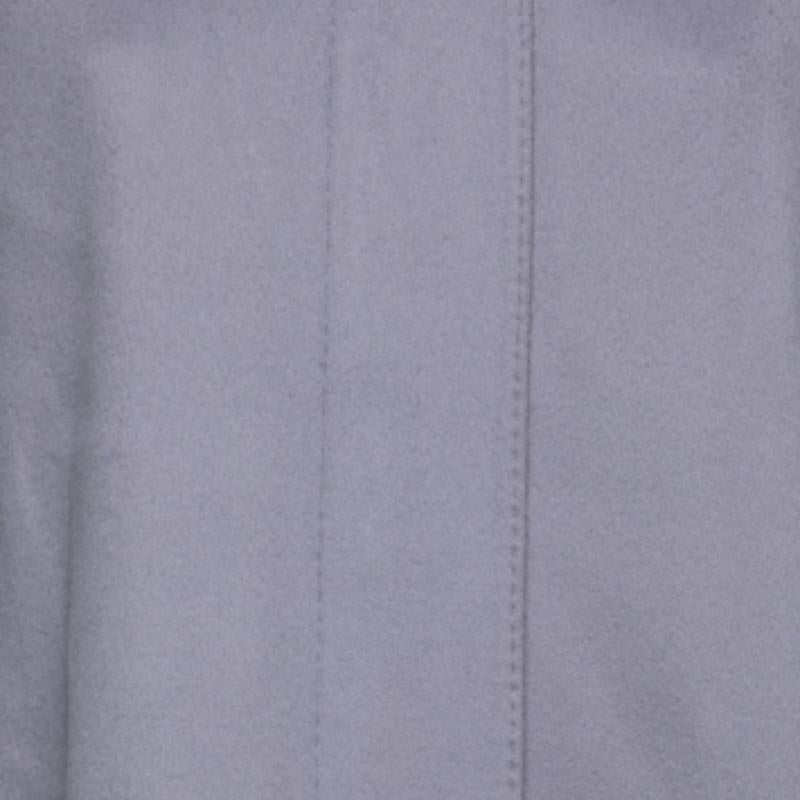 I cappotti come questo sono un accessorio straordinario per abbellire il tuo abbigliamento. Realizzato con ottimi tessuti e dettagliato con un design accattivante, questo cappotto assicura che il tuo look sia sempre al top.