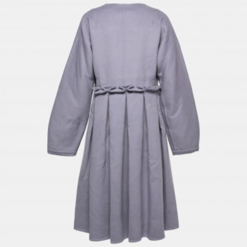 Grigio Gianfranco Ferre Cappotto in lana viola chiaro con dettaglio a pieghe XL in vendita