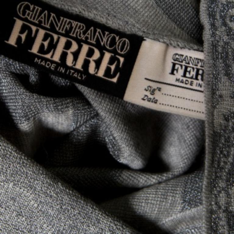 Gianfranco Ferre Top a maniche corte in maglia jacquard a motivi metallici M. in vendita 2