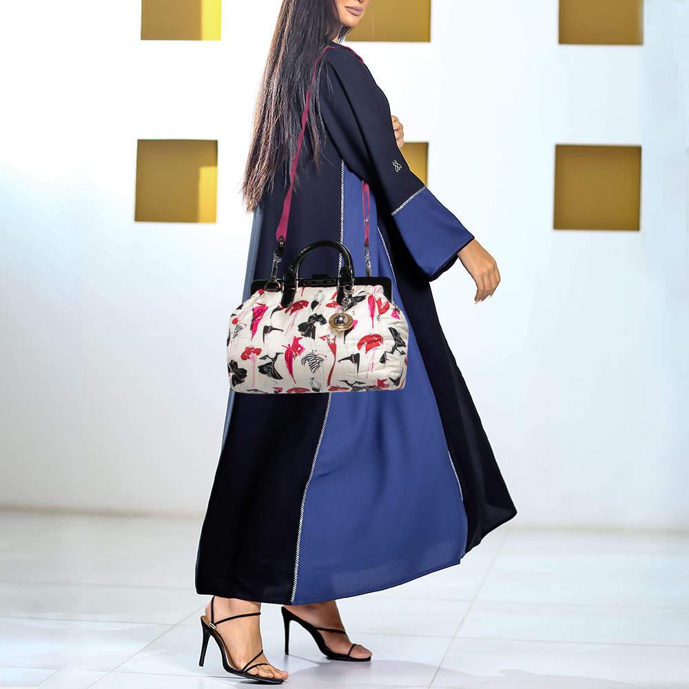 If you are looking for something that reflects chic and luxury, then this satchel is a perfect choice. Crafted from premium materials, it can be conveniently carried around and its interior is spaciously sized to house your belongings with ease.