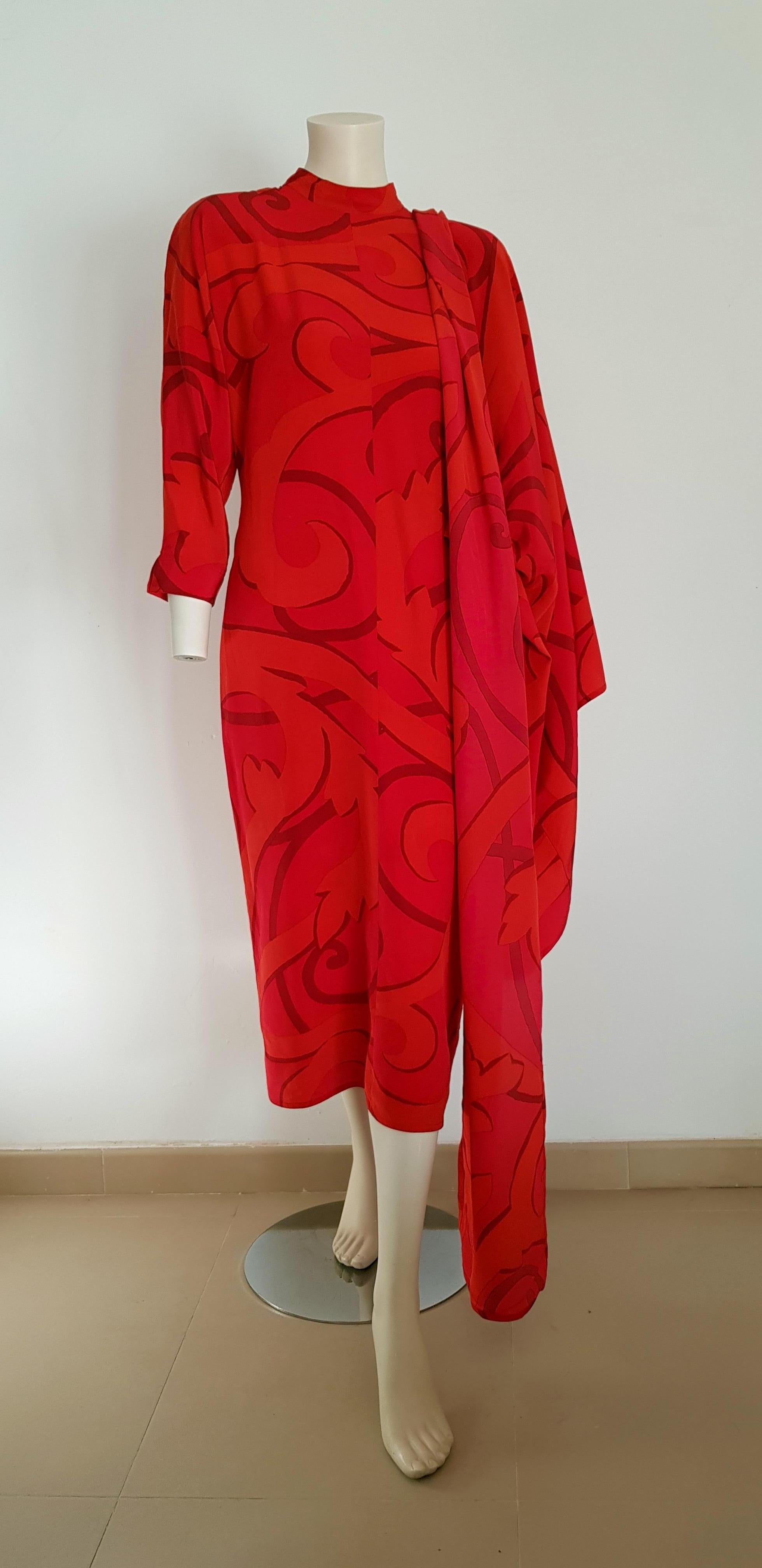 Gianfranco FERRÉ Couture Red Silk Dress with Skirt Foulard - Unworn For Sale 1