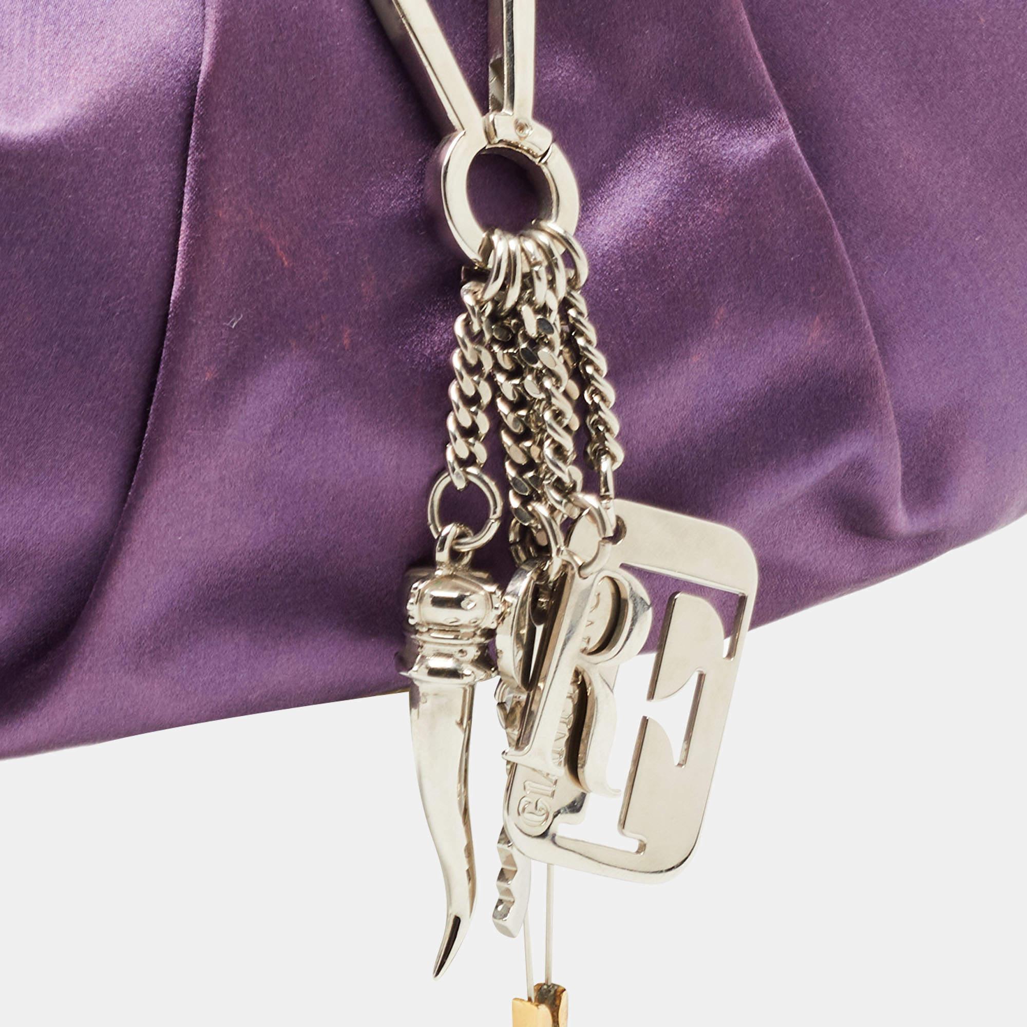 Gianfranco Ferre - Pochette à breloques en satin violet Pour femmes en vente