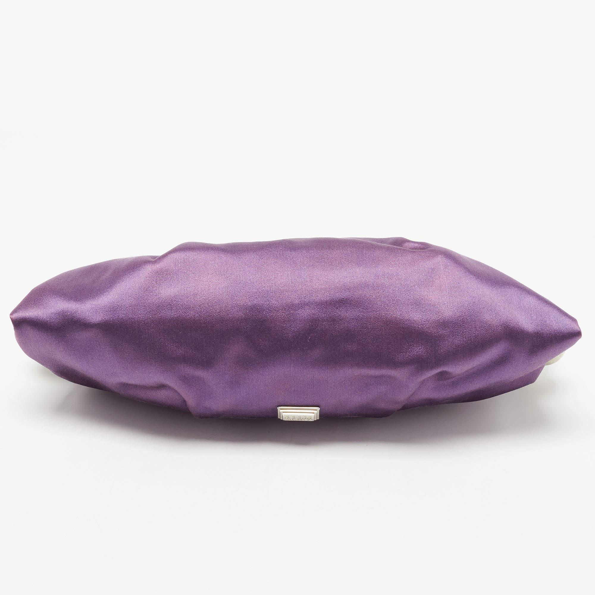 Gianfranco Ferre - Pochette à breloques en satin violet en vente 3