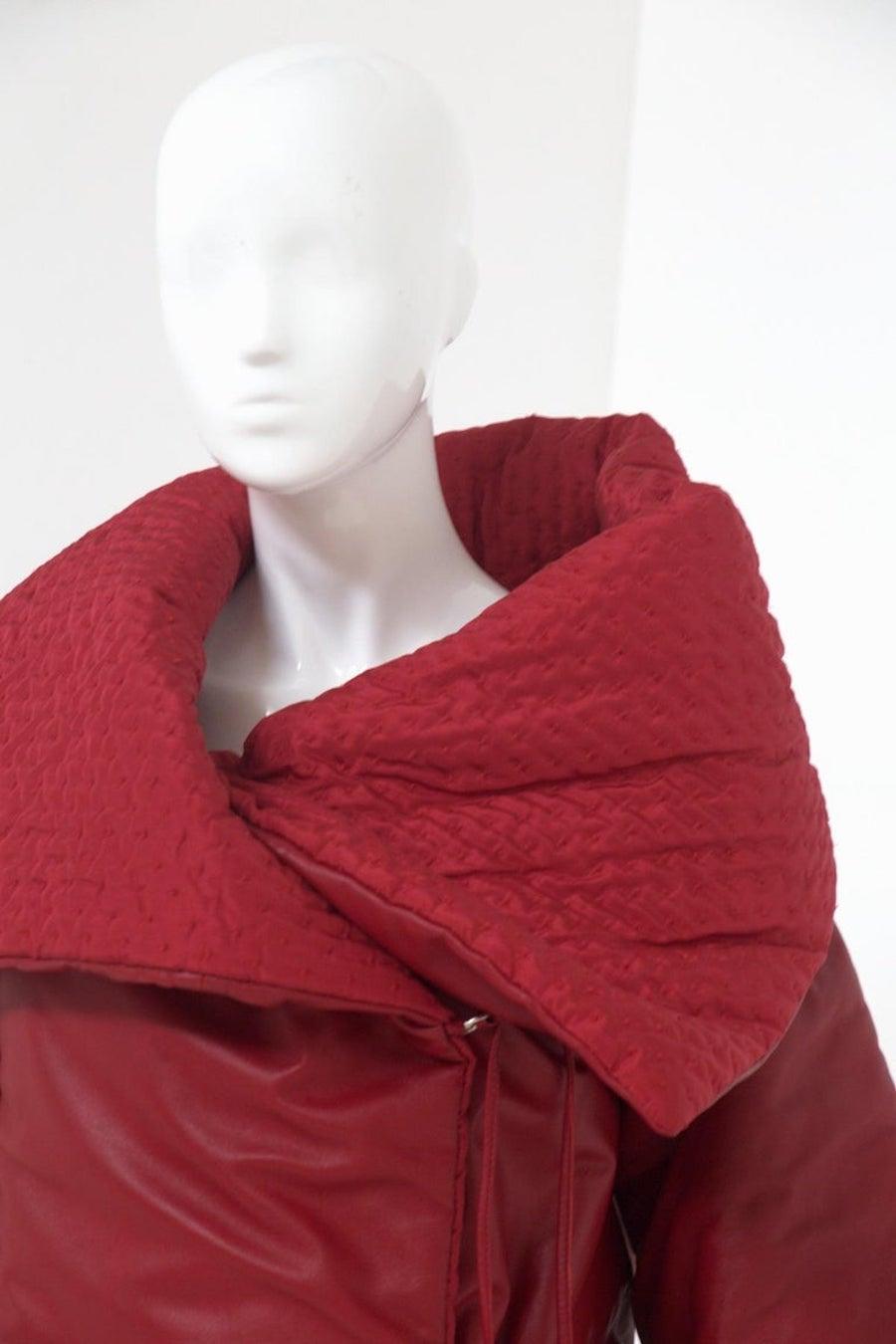 Gianfranco Ferré - Seltene rote Lederjacke in Übergröße im Angebot 8