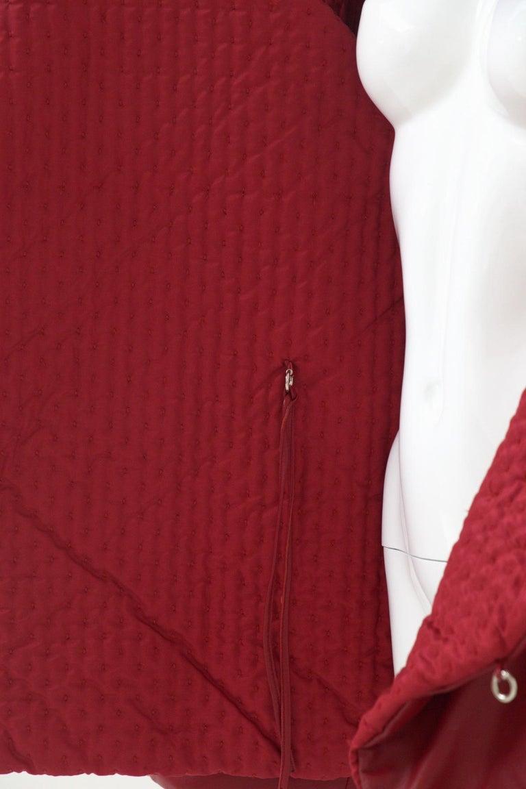 Gianfranco Ferré - Seltene rote Lederjacke in Übergröße im Angebot 12