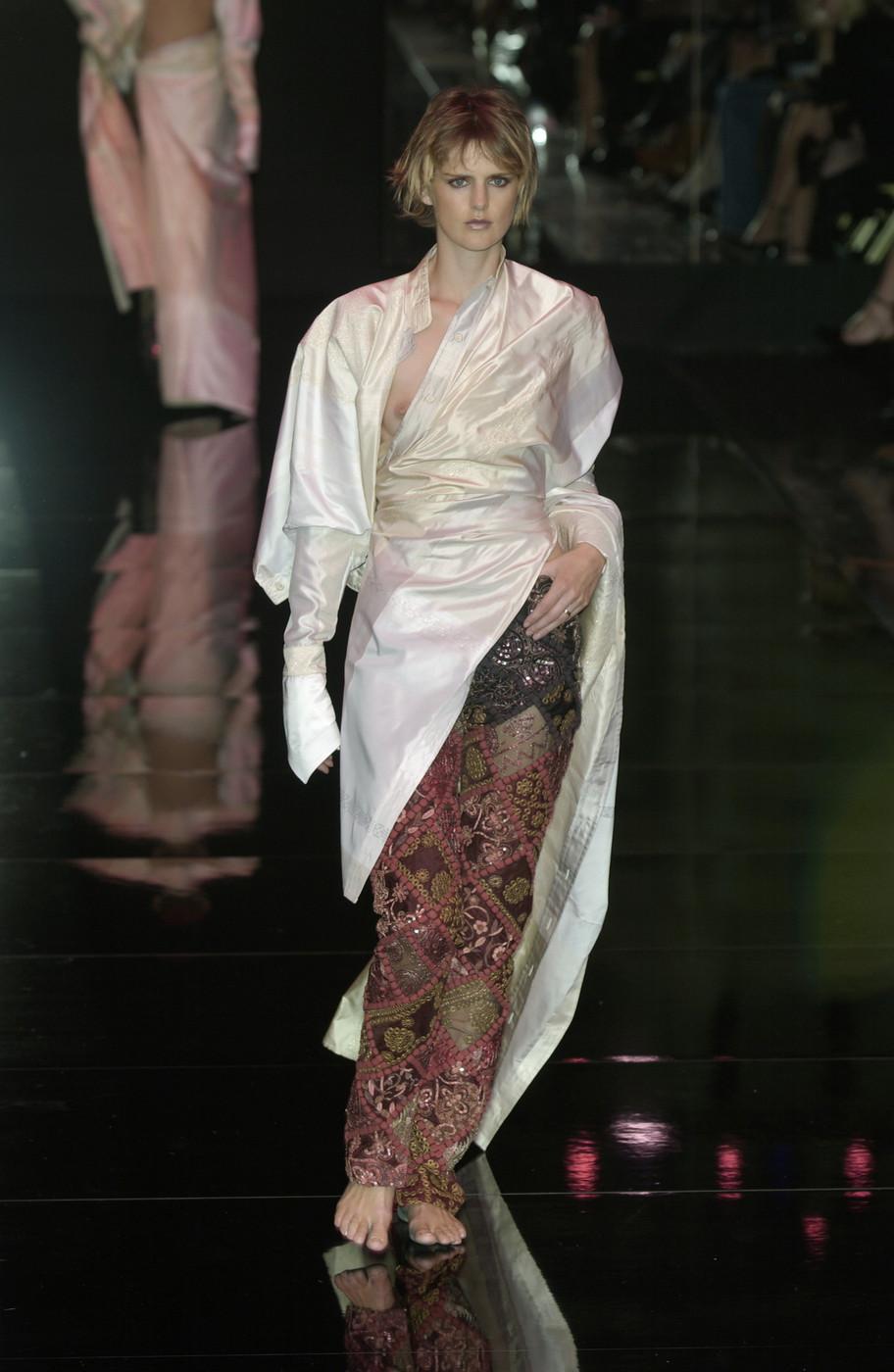 ▪ Gianfranco Ferre raw silk patchwork evening pants 
▪ Elaborate embroidery all-over in metal gold thread and sequins
▪ Straight leg 
▪ Cream silk thread detail outlining each patchwork panel
▪ One of one design; made by hand 
▪ IT 40 - FR 36 - UK
