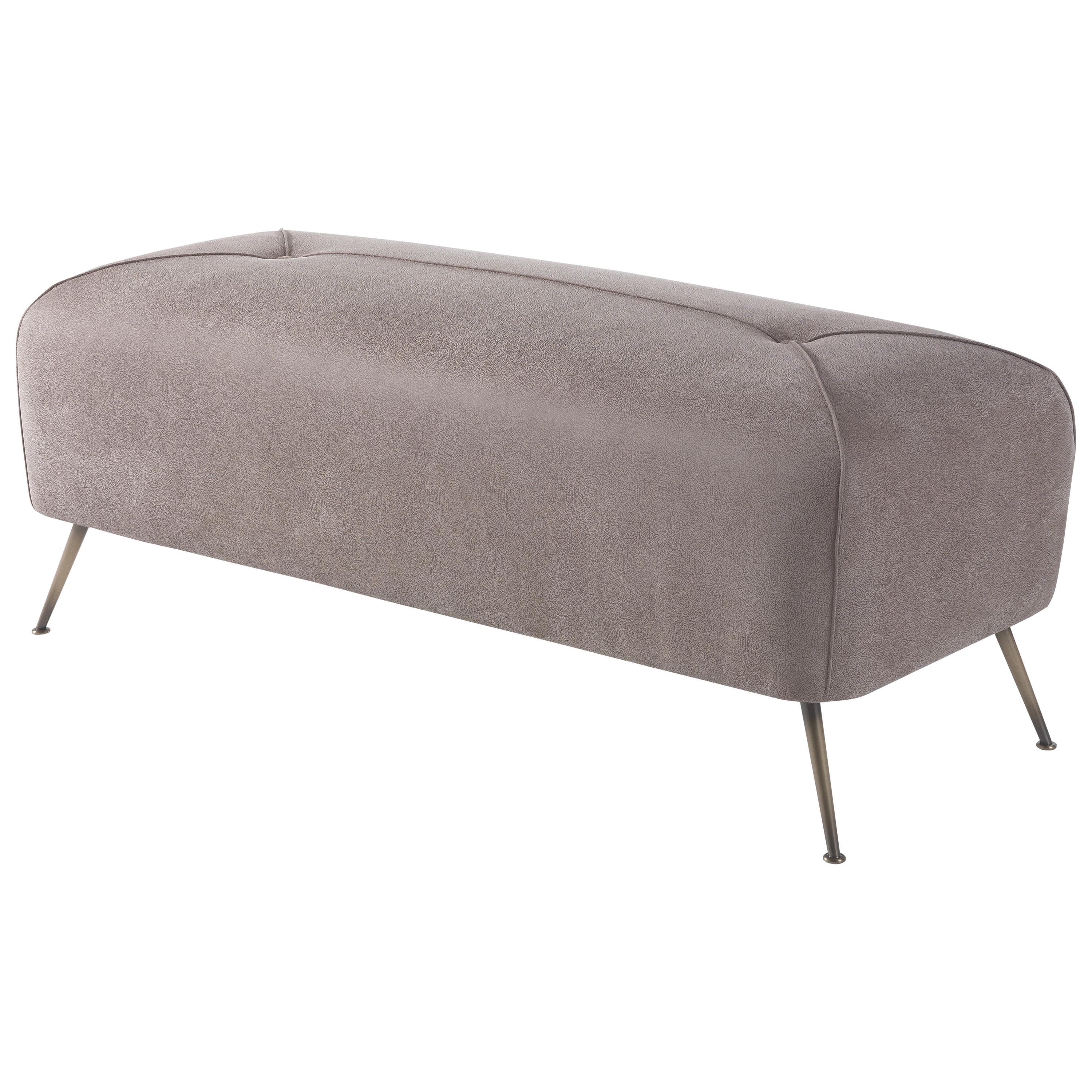 Polyvalent et original, le pouf rowe a des pieds en laiton rappelant les années 50 et un rembourrage spécial animé par un jeu géométrique original, marqué par deux boutons qui ferment la rencontre entre les passepoils, donnant au pouf une forme