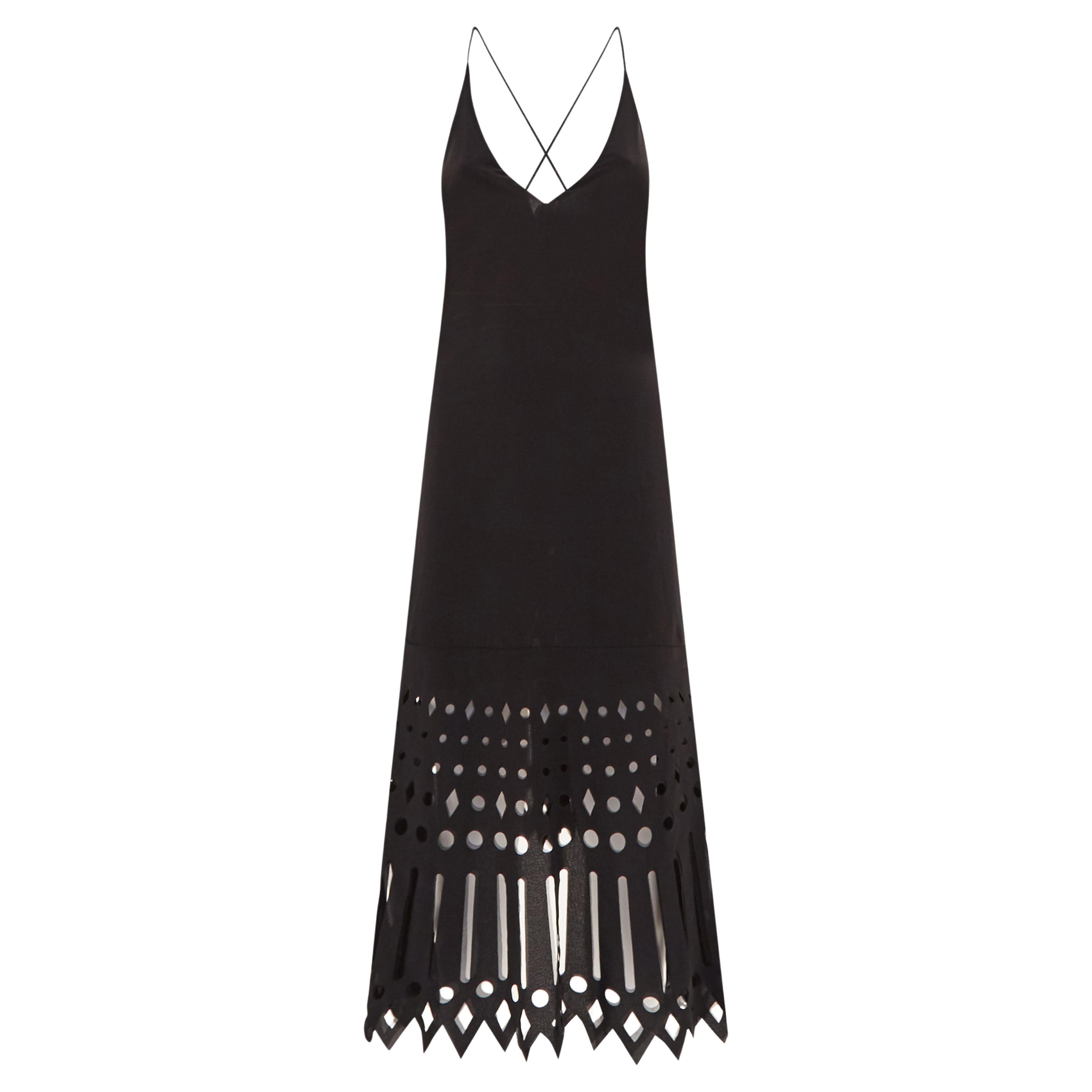 Gianfranco Ferré S/S 2004 Vestido escotado de seda con corte láser