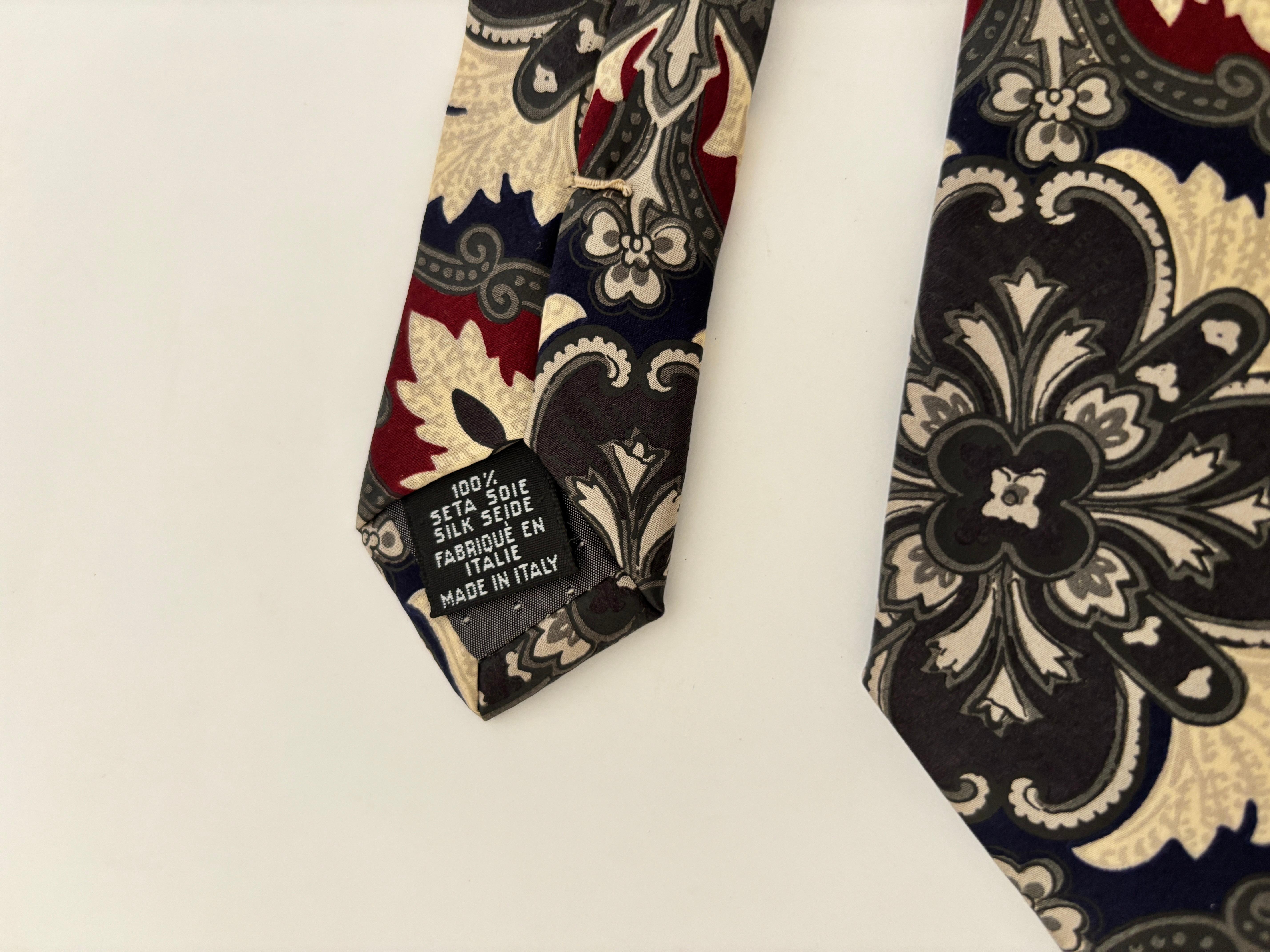 GIANFRANCO FERRE Silk Necktie Luxury Men Necktie Black and Gold Paisley Italy For Sale 3