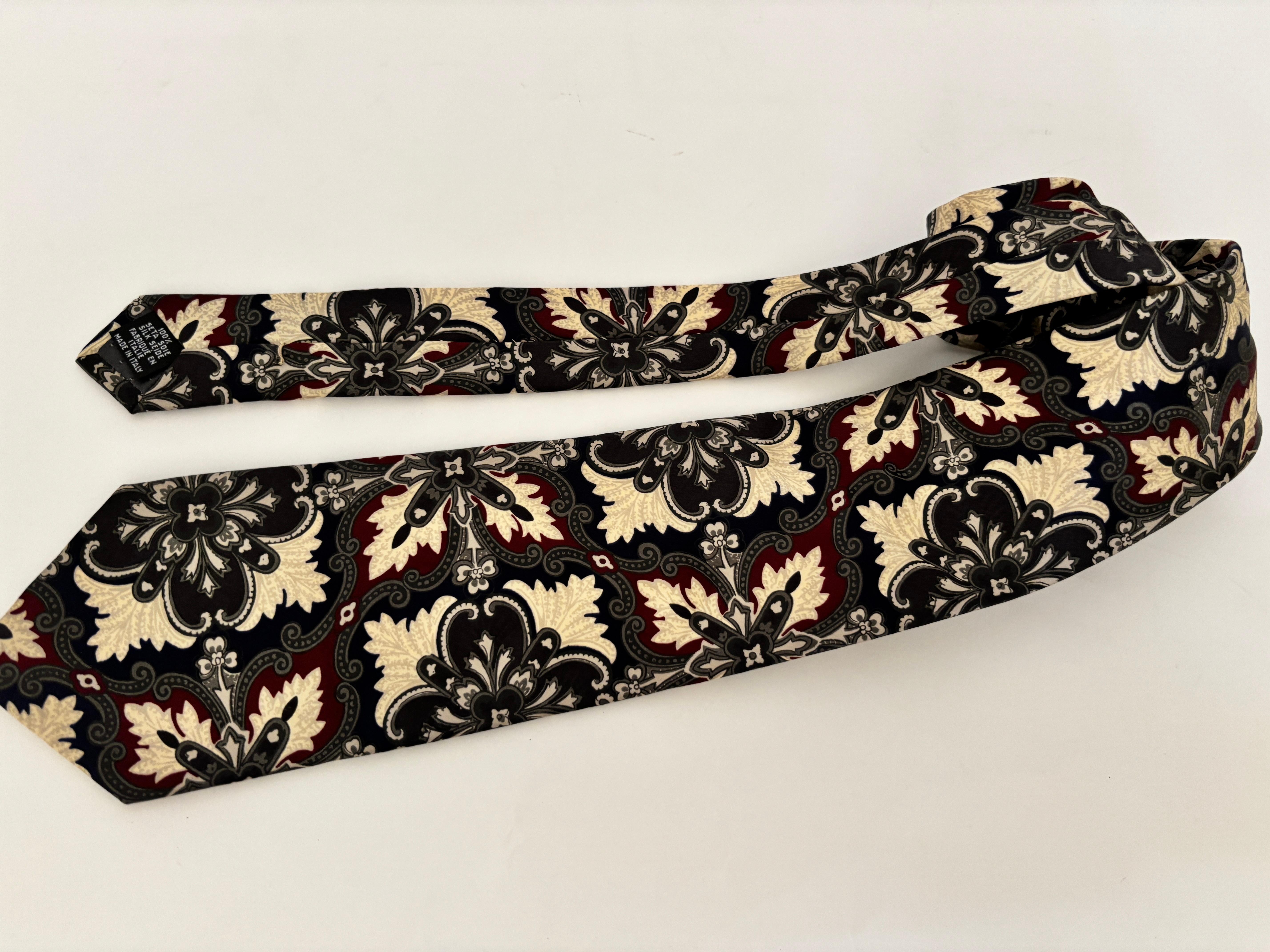 GIANFRANCO FERRE Silk Necktie Luxury Men Necktie Black and Gold Paisley Italy For Sale 4