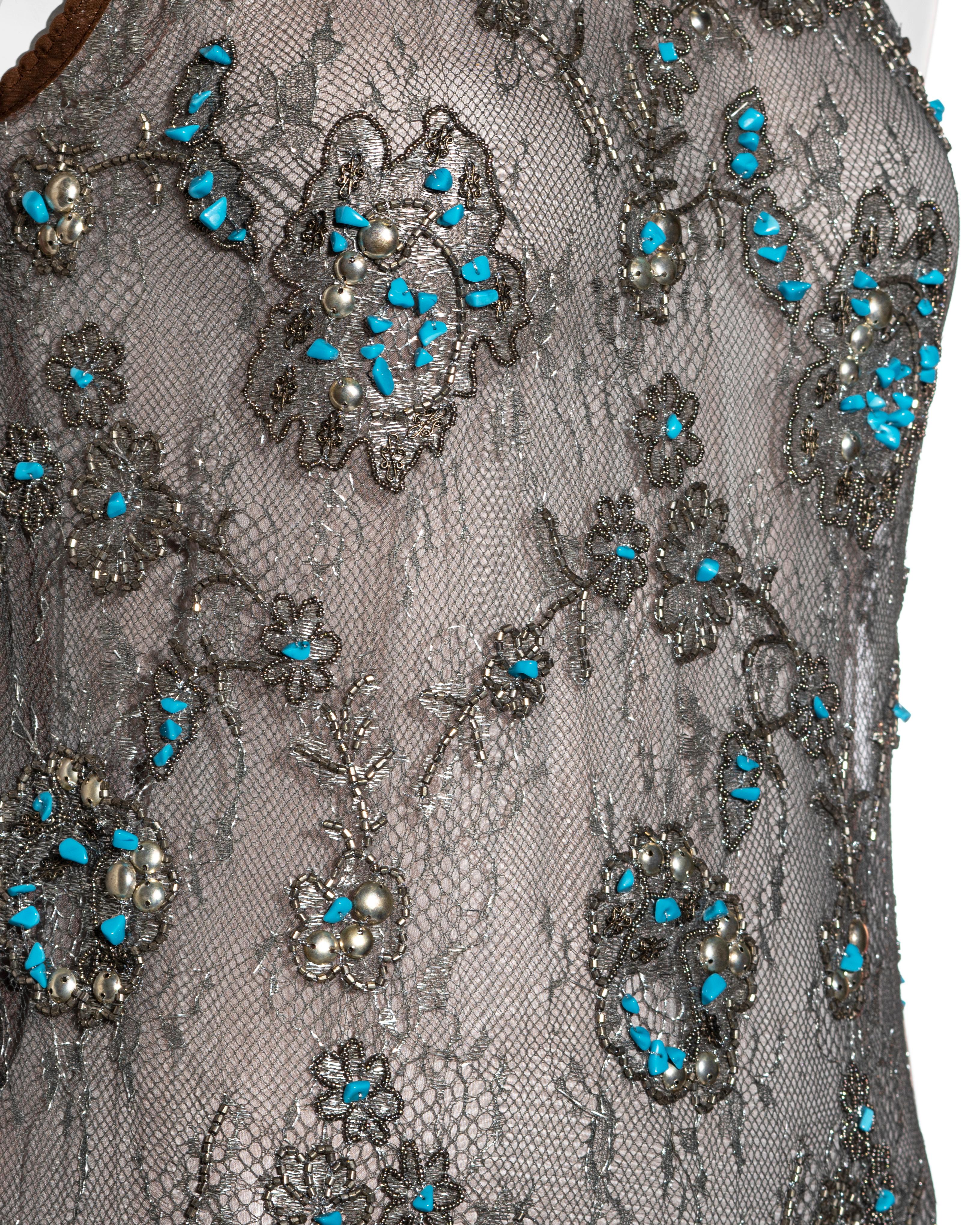 Gianfranco Ferre - Robe courte ornée de dentelle lamée argentée, printemps-été 2006 en vente 1