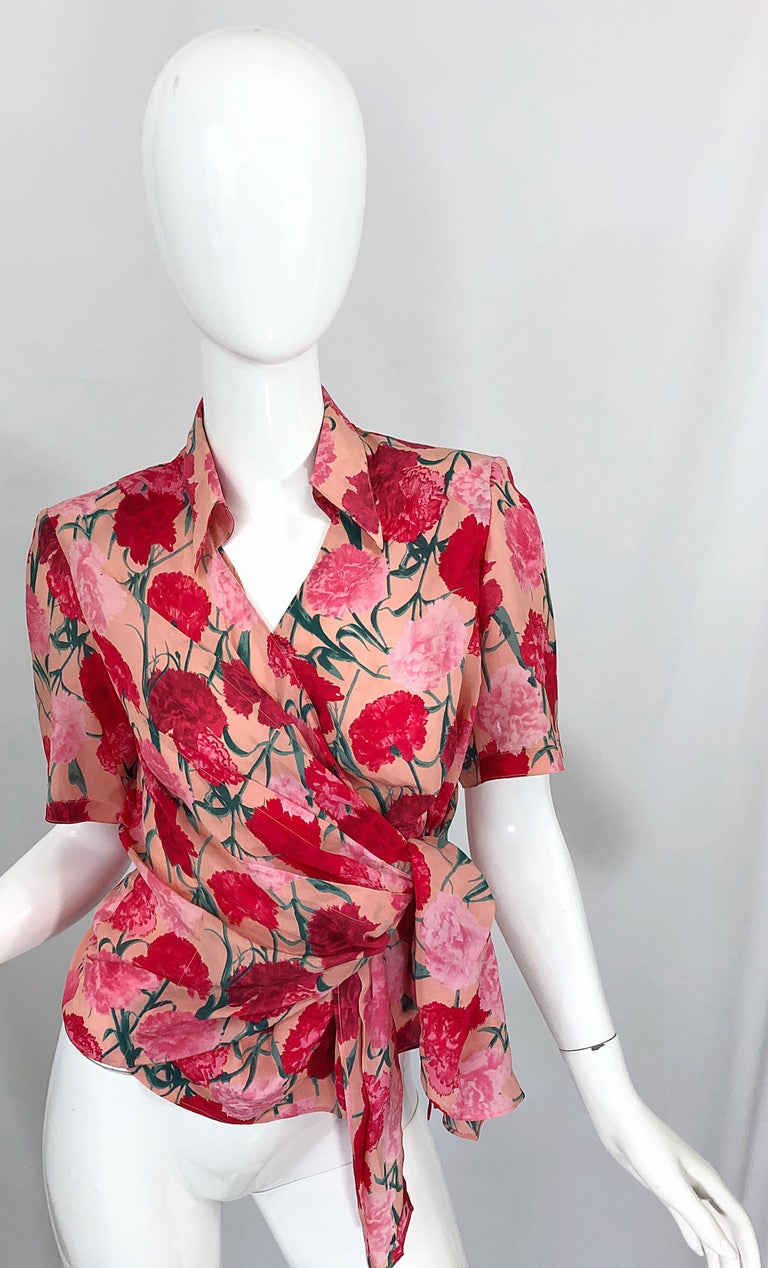 Gianfranco Ferre Size 42 Pink Red Carnation Print Silk Vintage 90s Wrap Blouse For Sale 11