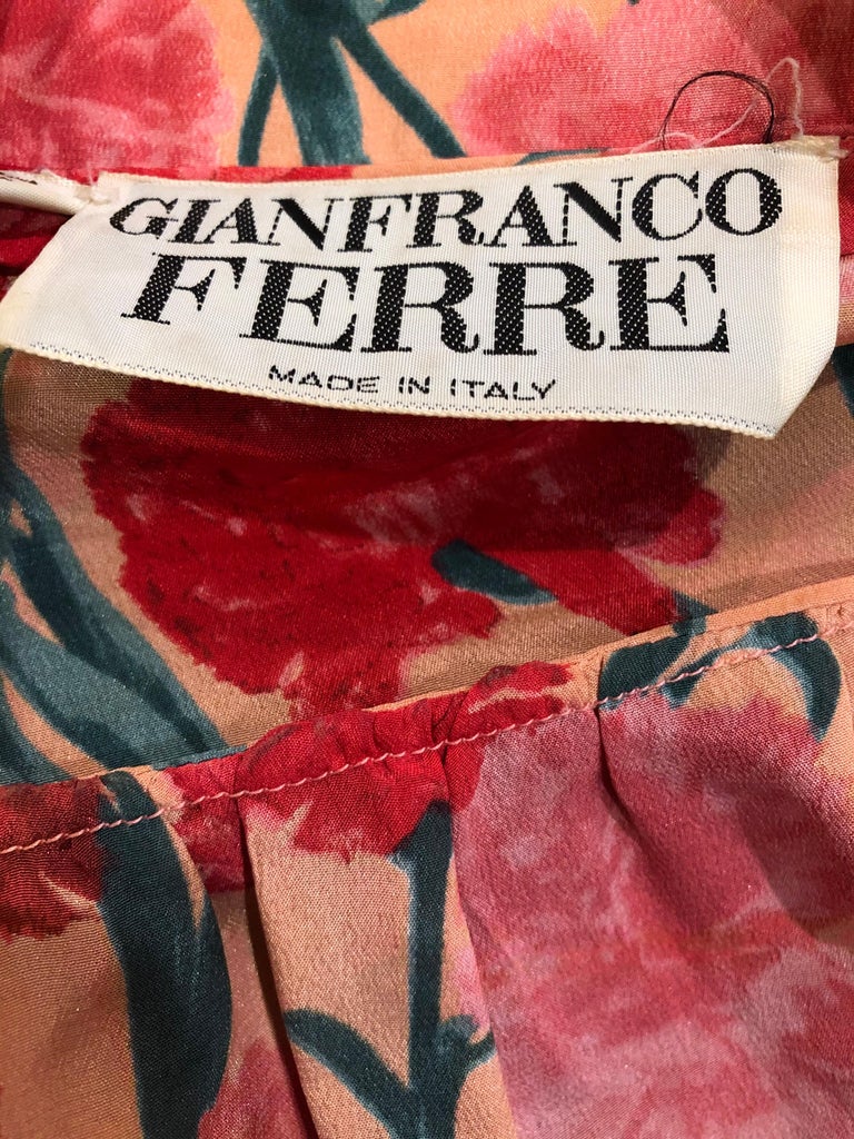 Gianfranco Ferre Size 42 Pink Red Carnation Print Silk Vintage 90s Wrap Blouse In Excellent Condition For Sale In San Diego, CA