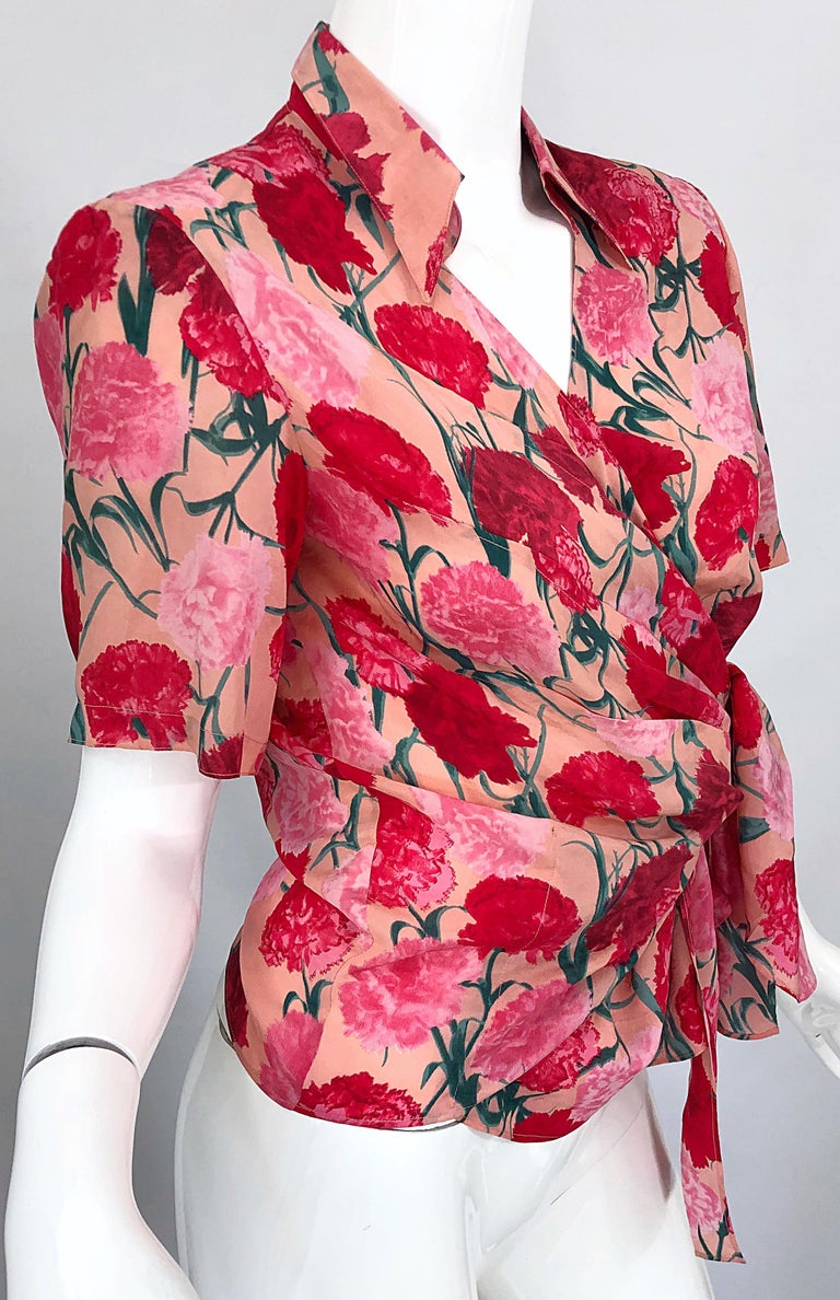 Gianfranco Ferre Size 42 Pink Red Carnation Print Silk Vintage 90s Wrap Blouse For Sale 3