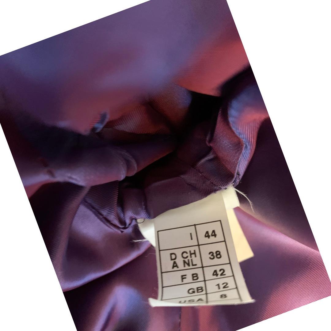 Gianfranco Ferre Studio Modern Cashmere Purple/Lilac Blazer Italy Size 8 For Sale 3