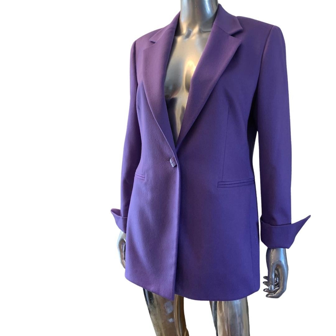 Gianfranco Ferre Studio Modern Cashmere Purple/Lilac Blazer Italy Size 8 For Sale 2