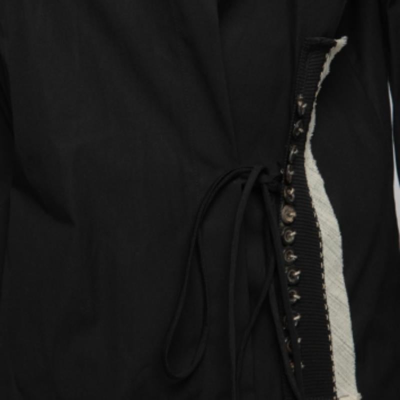 Gianfranco Ferre Camicia vintage in cotone nero con dettaglio bottoni e chiusura a cravatta XL in vendita 2