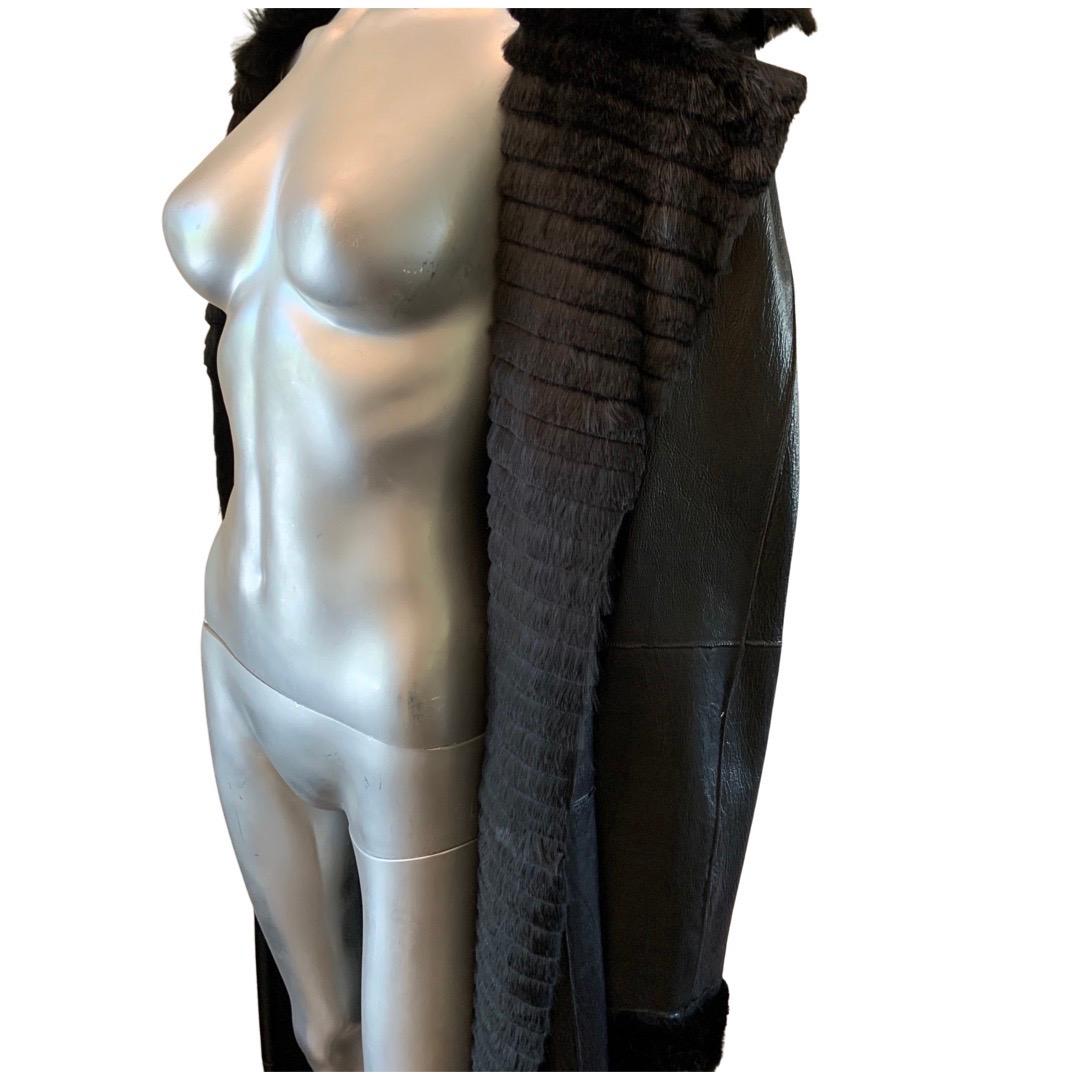 Gianfranco Ferre Vintage Leather Trench Coat Lined in Sheared Fur Size L (NWT) For Sale 4