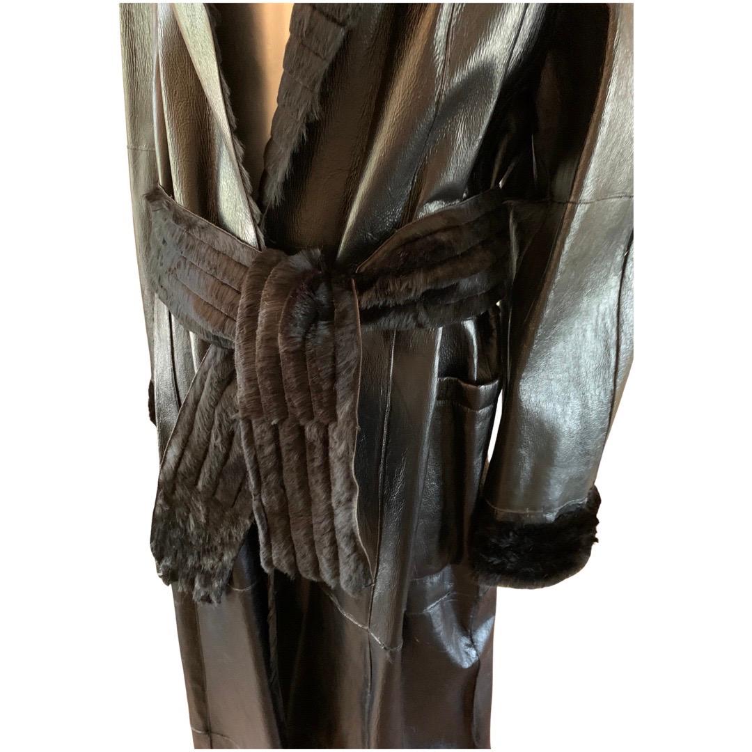 Gianfranco Ferre Vintage Leather Trench Coat Lined in Sheared Fur Size L (NWT) For Sale 3