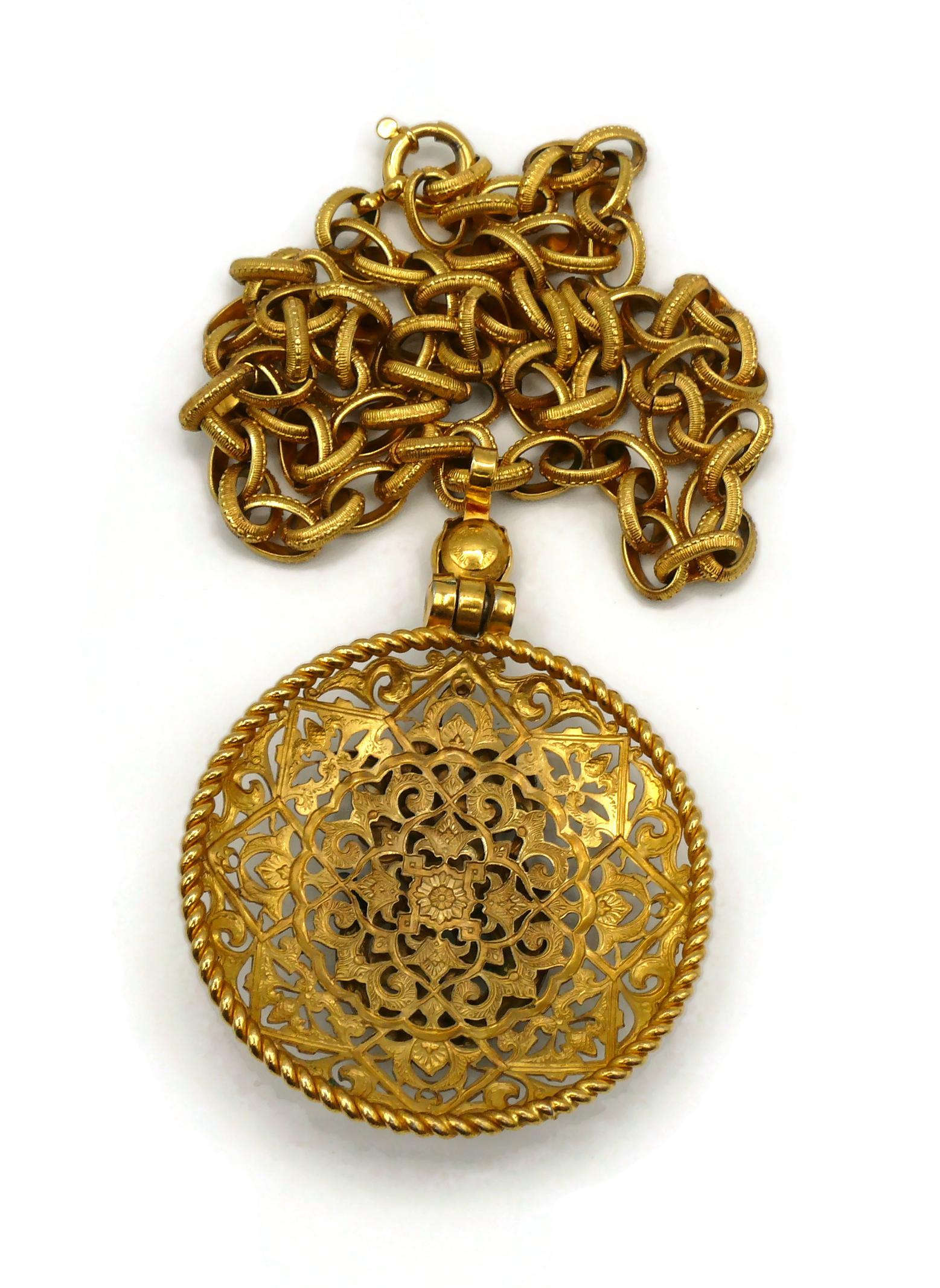 GIANFRANCO FERRE Vintage Massive Medieval Griffin Medallion Pendant Necklace 8