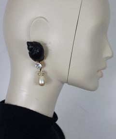 GIANFRANCO FERRE Orecchini vintage con conchiglia massiccia a penzoloni