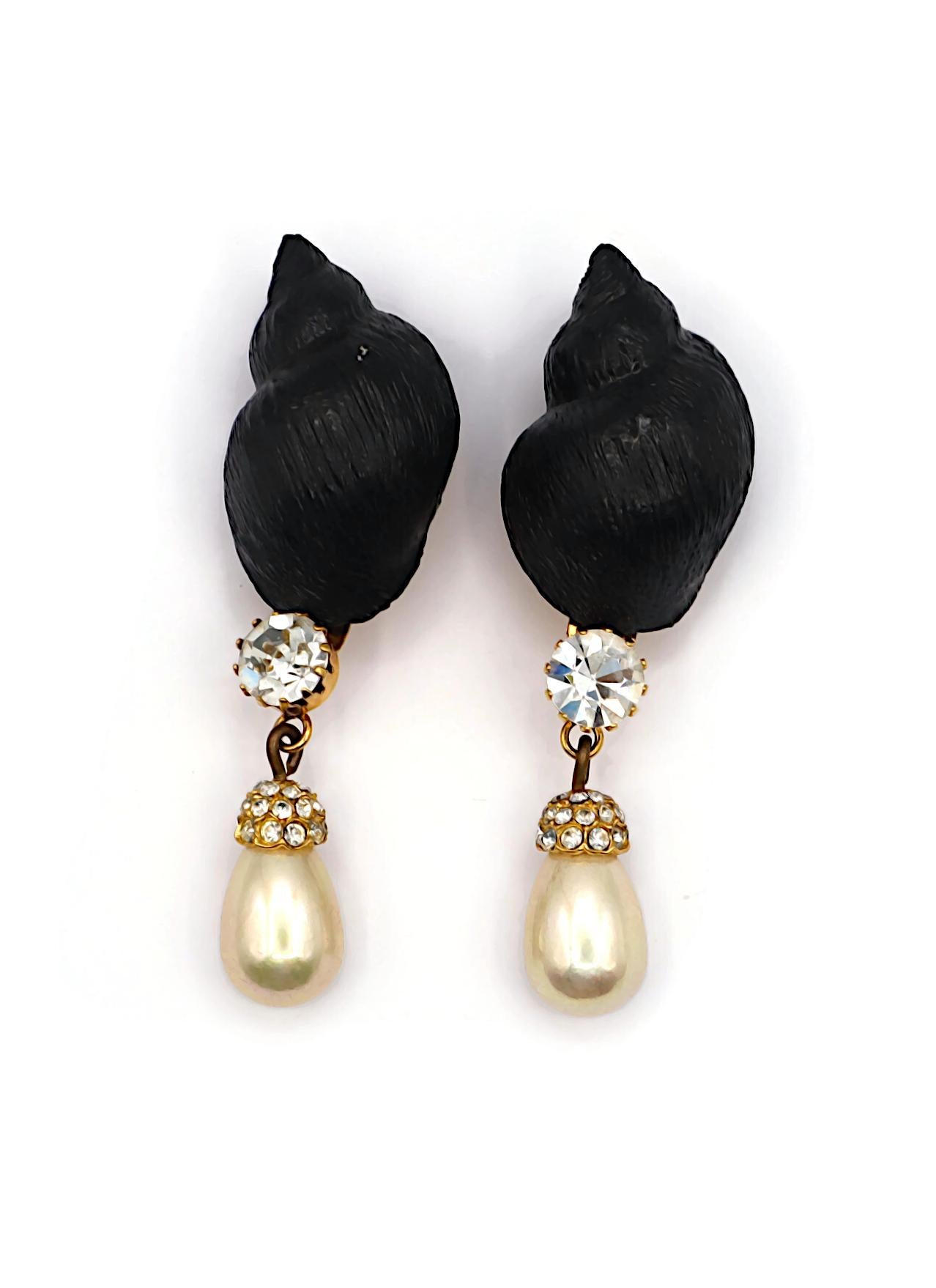GIANFRANCO FERRE Vintage Massive Seashell Dangle Earrings For Sale 1