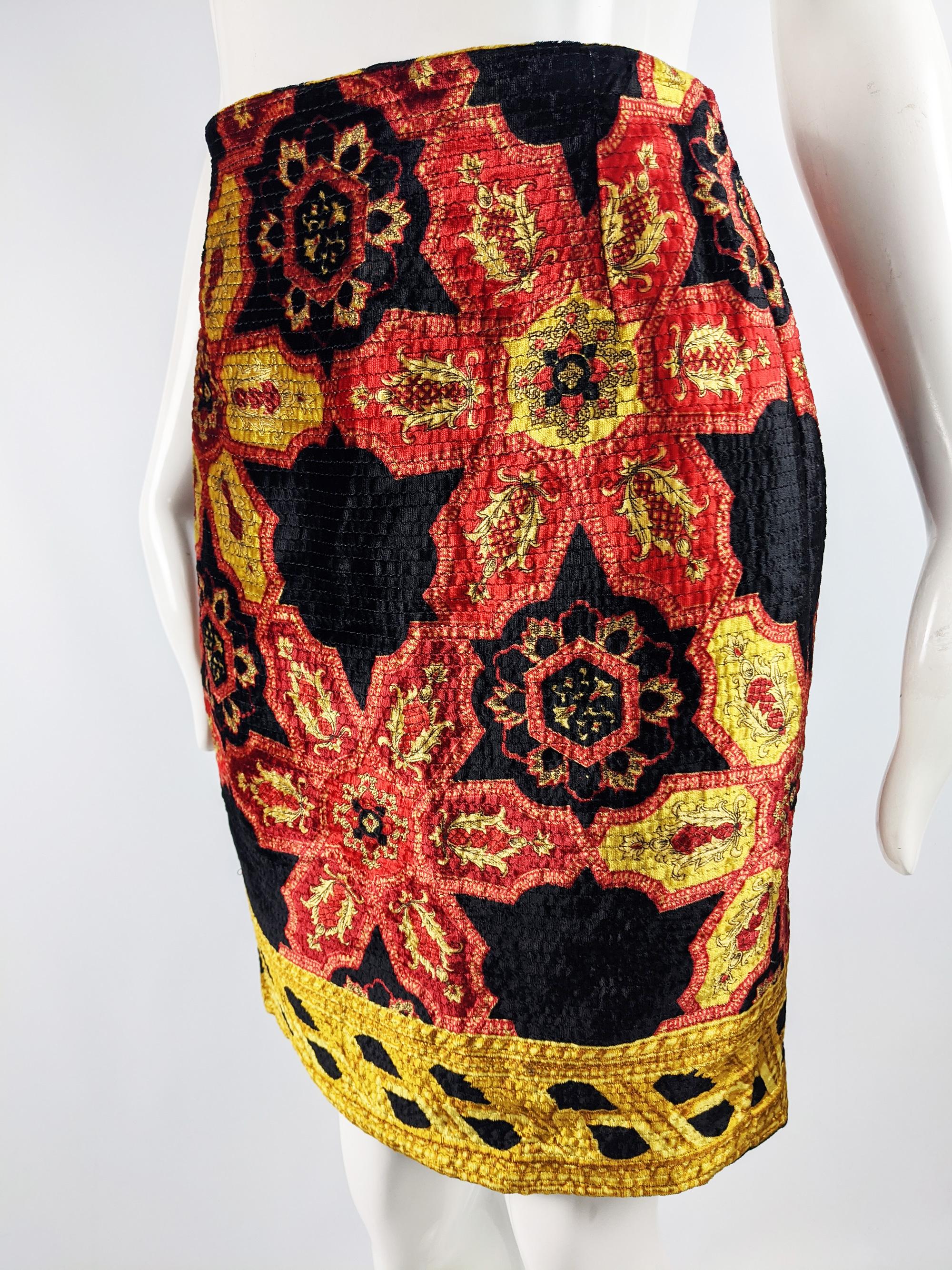 Gianfranco Ferre Vintage Velvet Printed Skirt In Excellent Condition In Doncaster, South Yorkshire