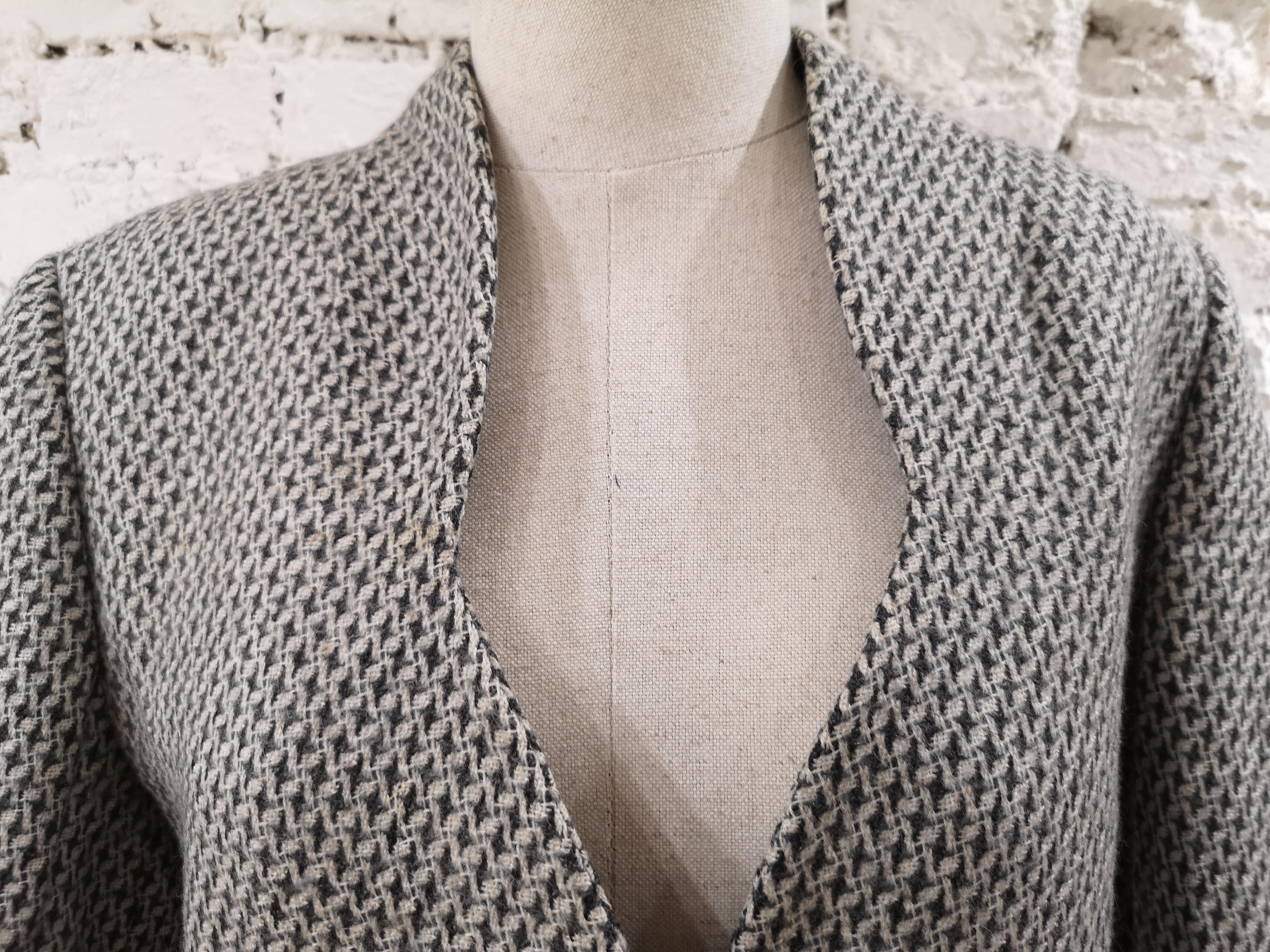 Gray Gianfranco Ferre white grey blazer wool jacket For Sale