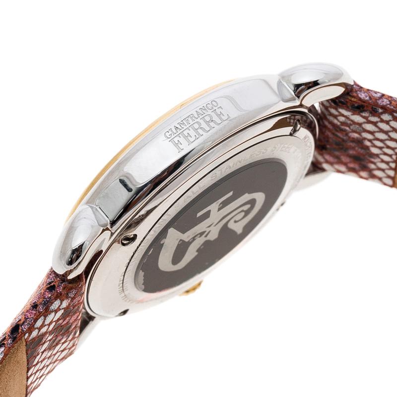 Gianfranco Ferre White Mother of Pearl Gold Plated Stainless Steel 2145L-K Women In Excellent Condition In Dubai, Al Qouz 2