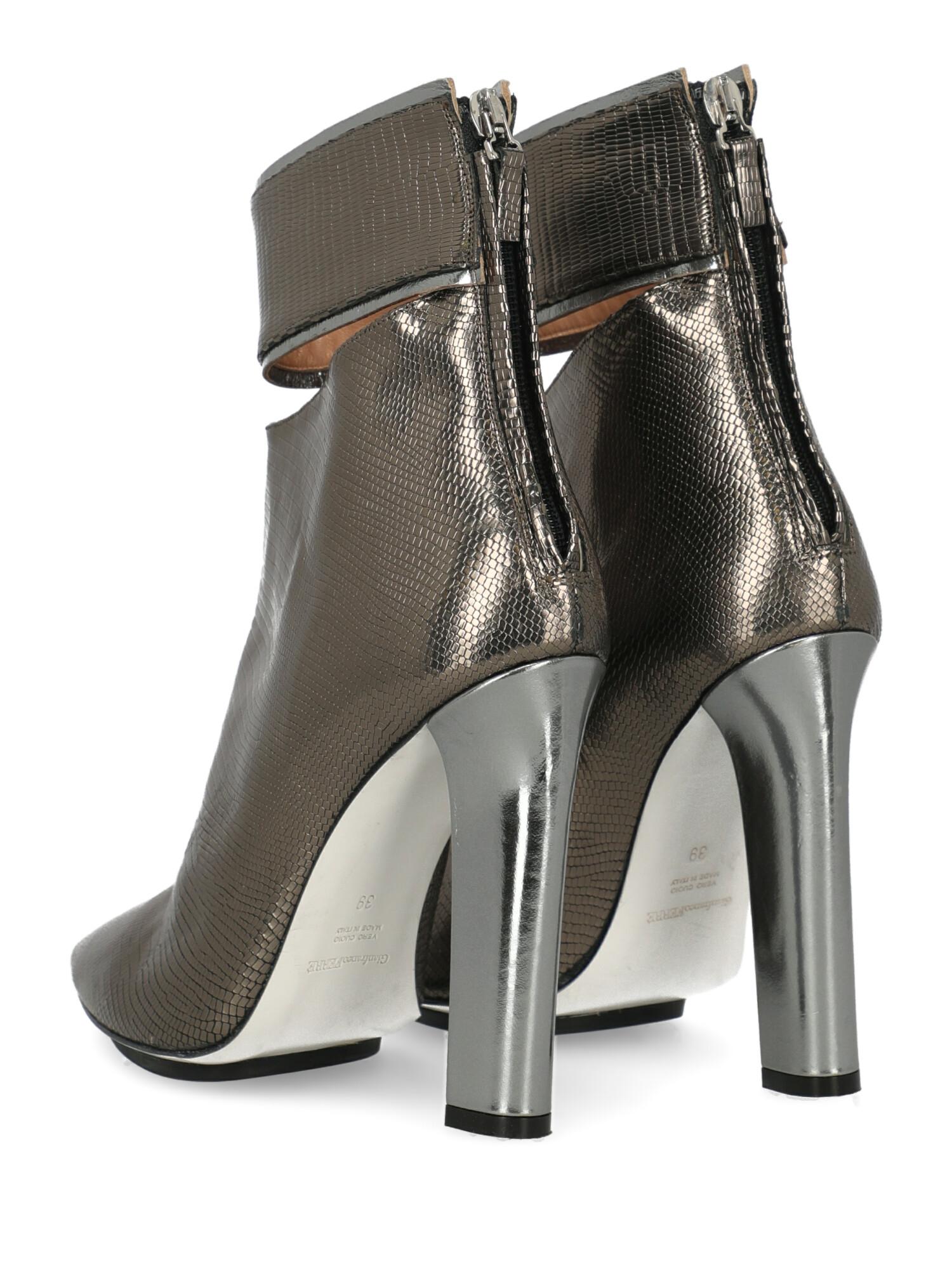 Gray Gianfranco Ferre Woman Ankle boots Bronze Leather IT 39 For Sale