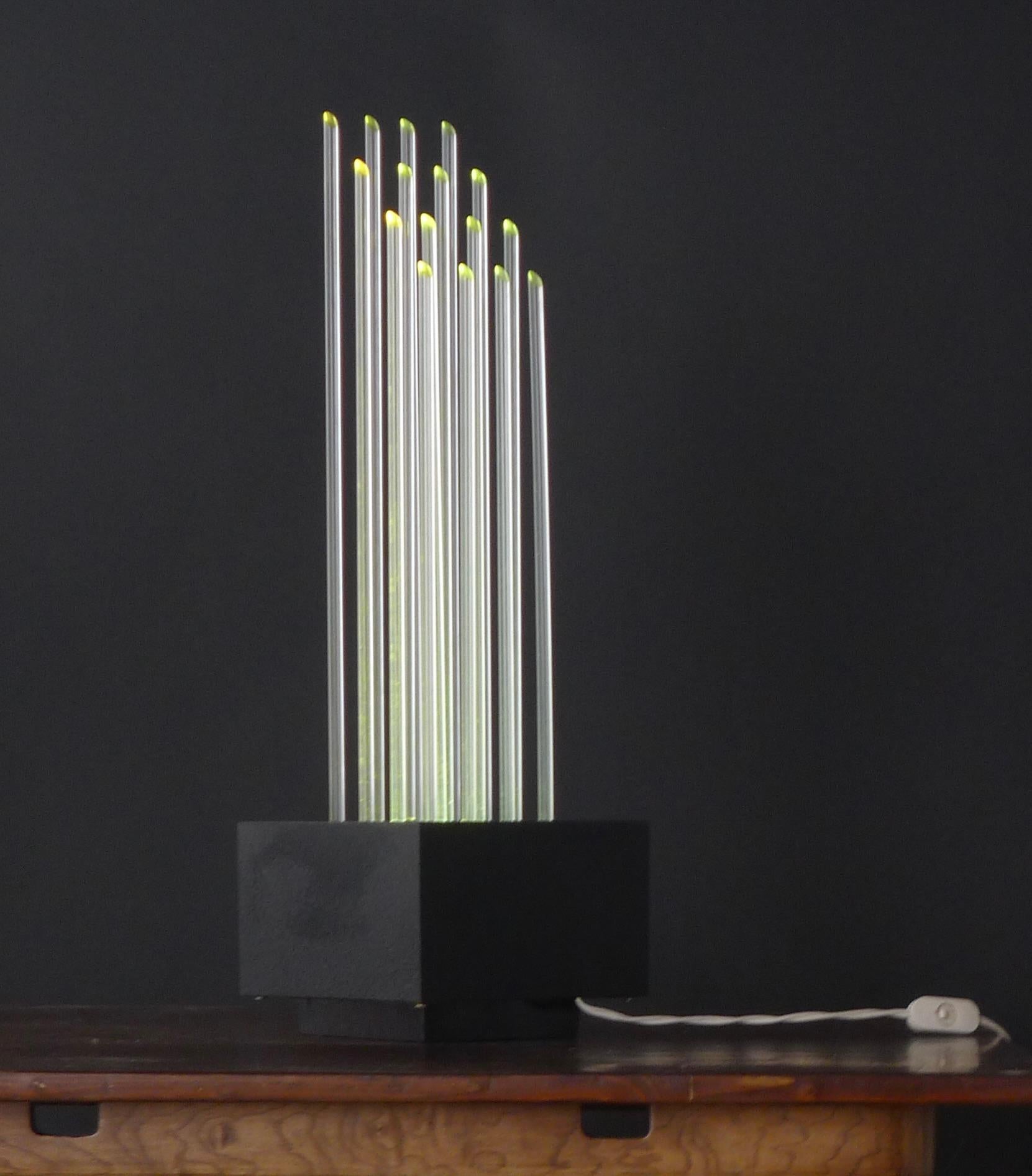 Gianfranco Fini & Fabrizio Cocchia for New Lamp, 1970s Plexiglass Table Light For Sale 1
