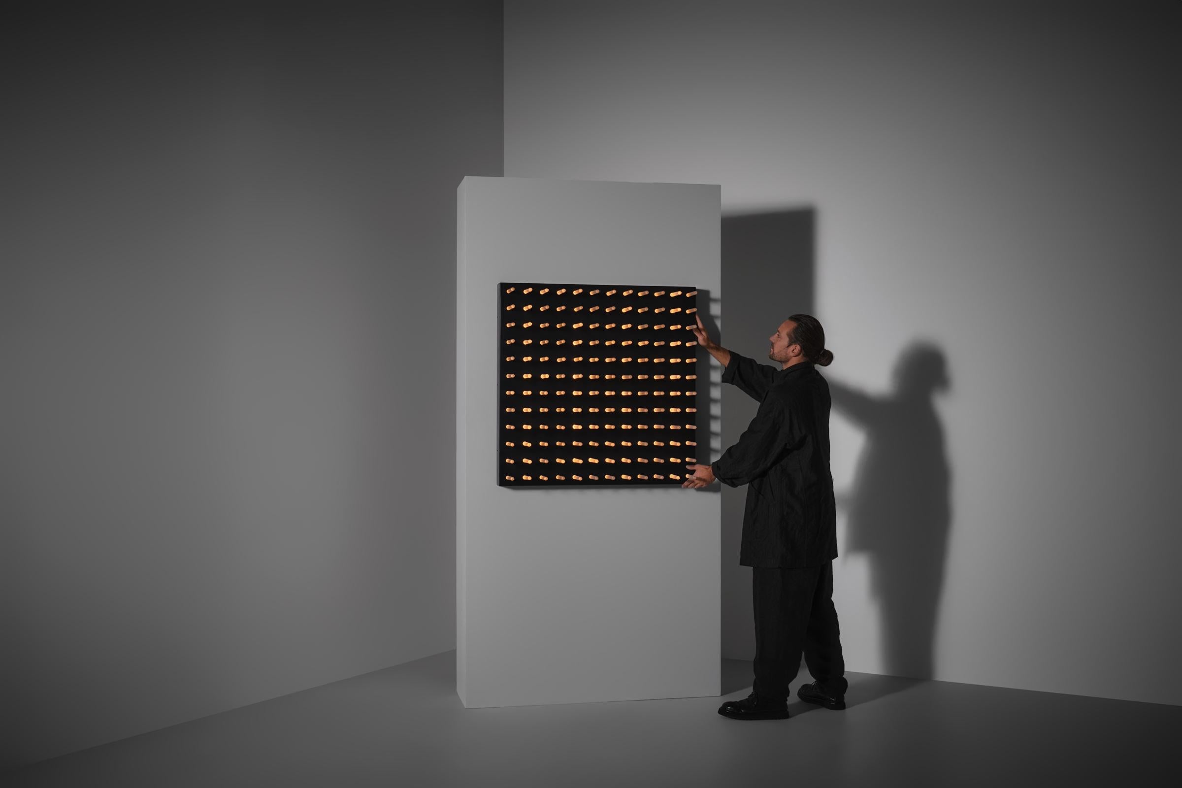 Italian Gianfranco Fini mod. ‘Quanta’ wall lamp for New Lamp, Italy ca. 1970