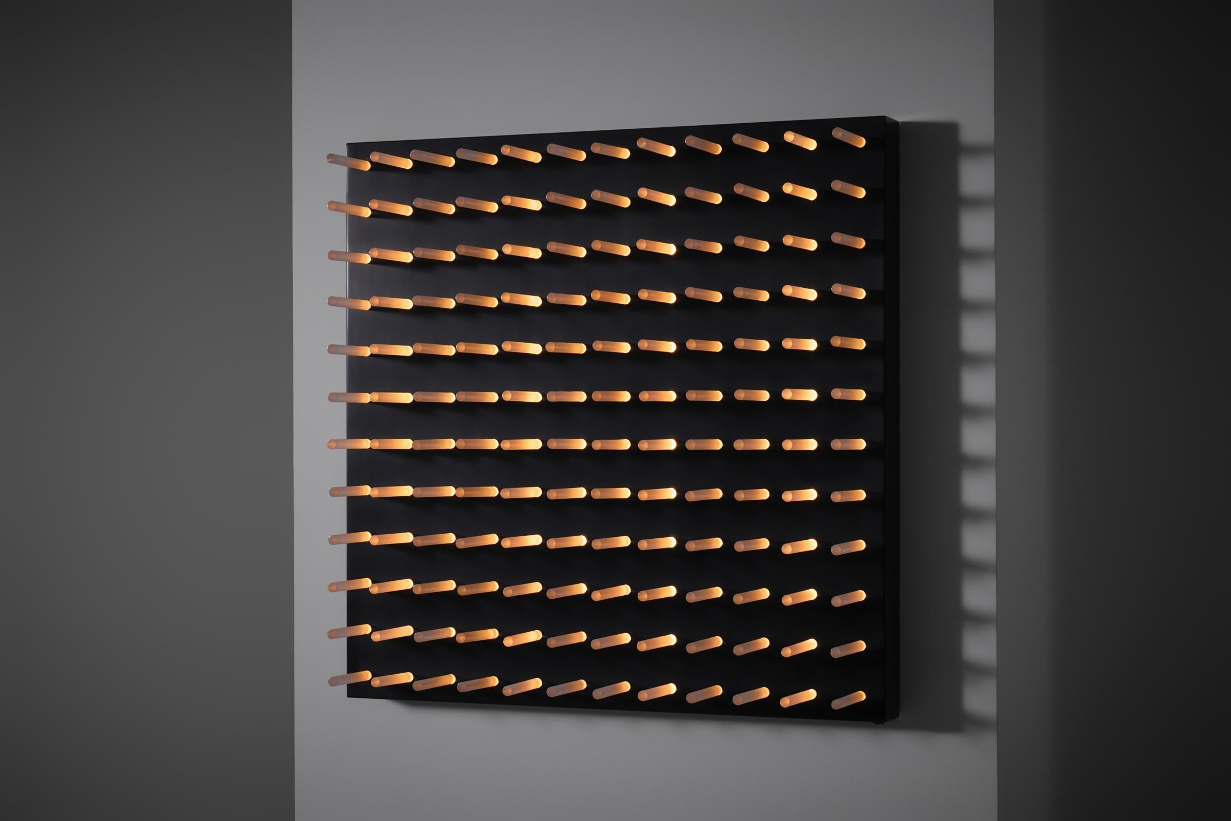 Late 20th Century Gianfranco Fini mod. ‘Quanta’ wall lamp for New Lamp, Italy ca. 1970