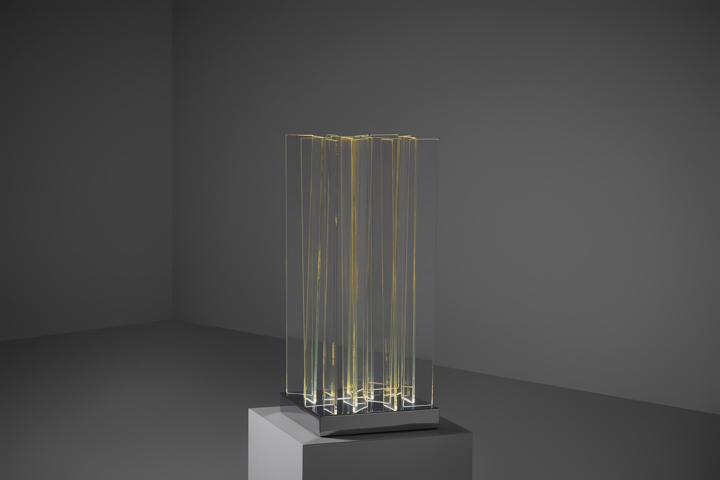 Gianfranco Fini mod. escultura de luz 
