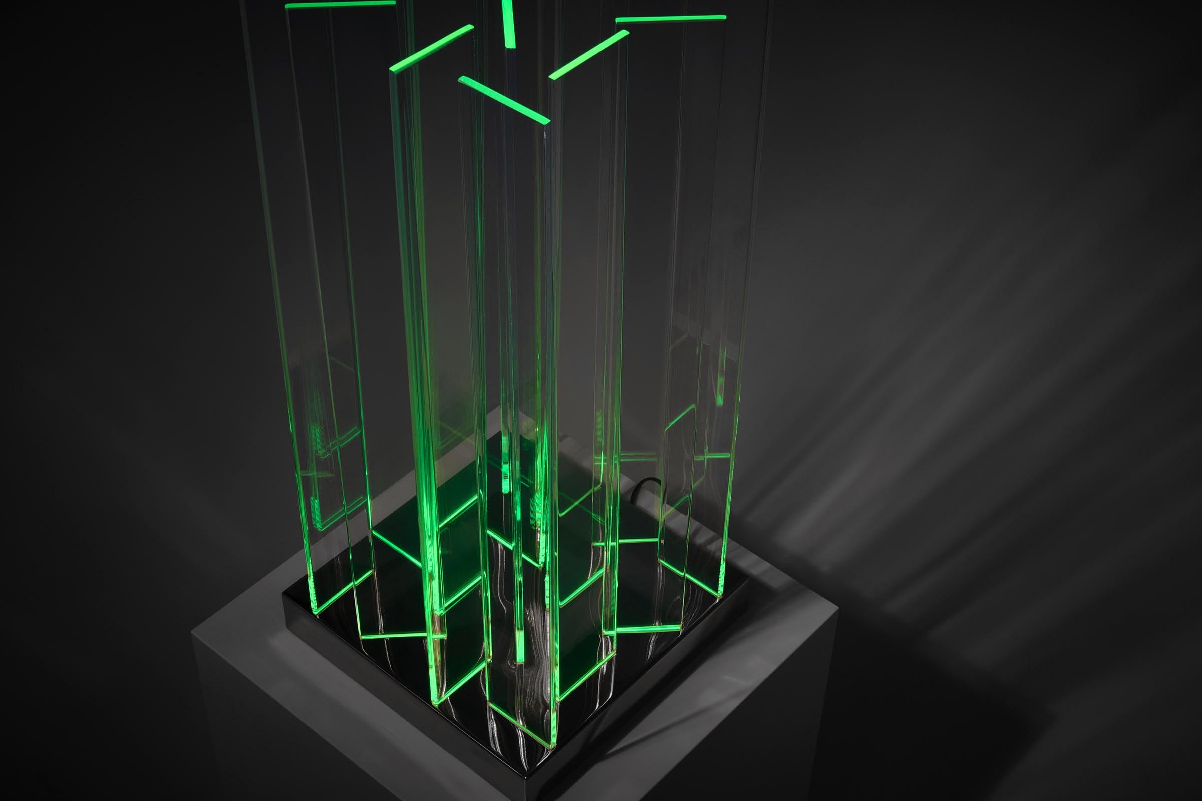 Gianfranco Fini mod. escultura de luz 