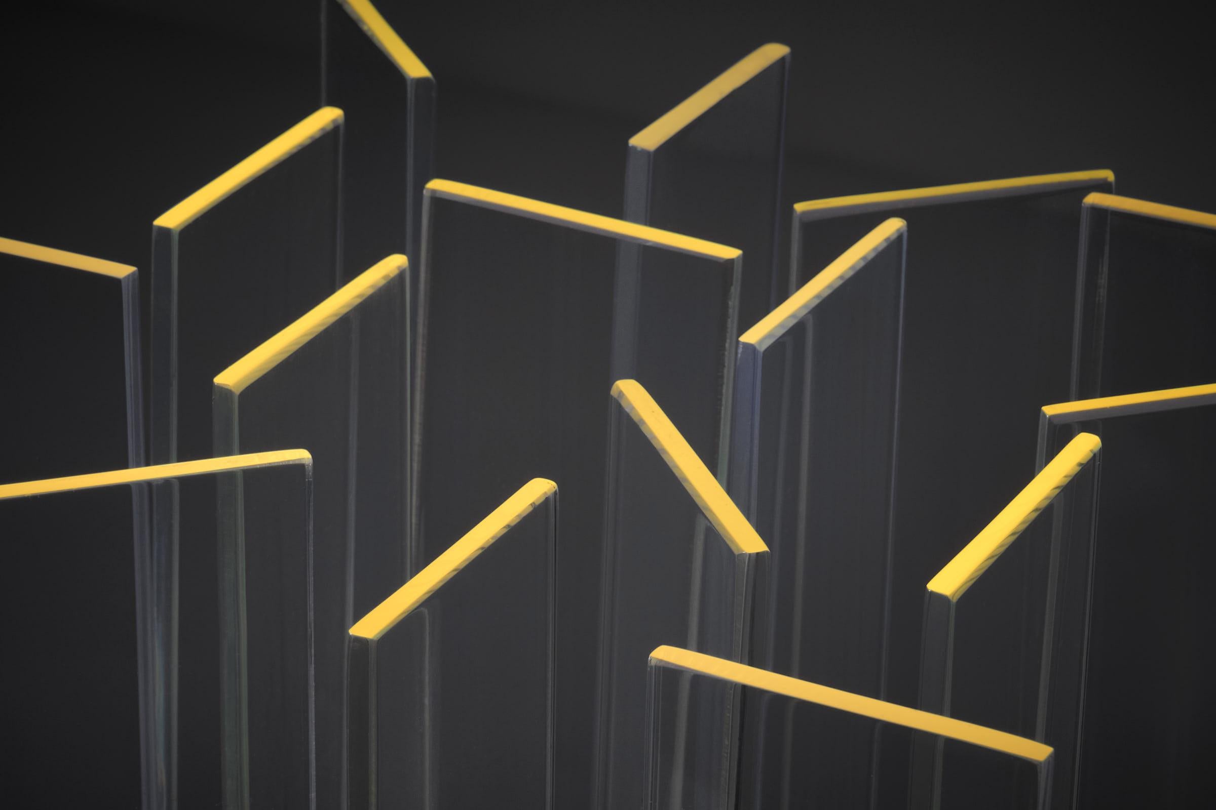 Gianfranco Fini mod. escultura de luz 